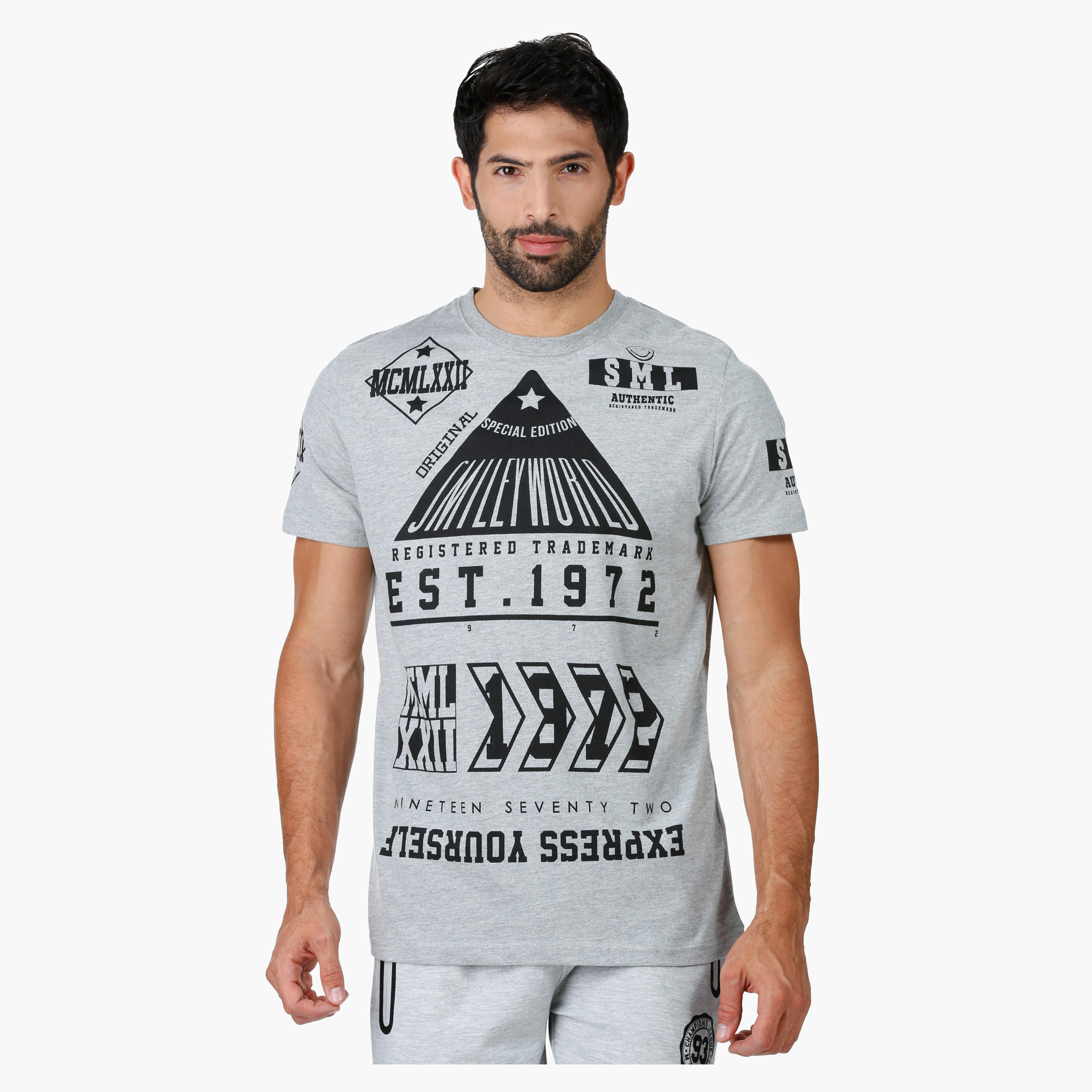 Smiley World T-Shirt in Regular Fit-men-clothing-tshirtsandpolos-tshirts-image-1