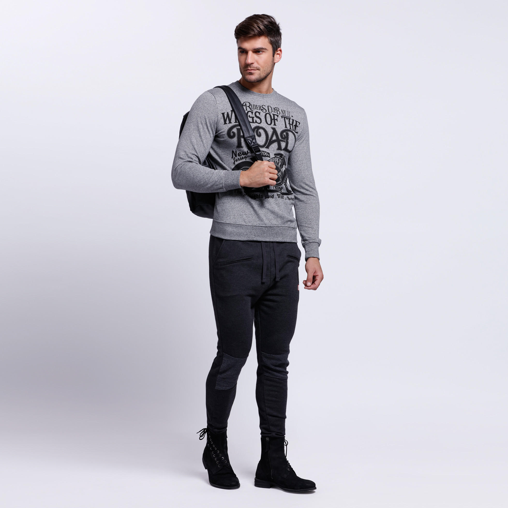 Smiley World Printed Sweatshirt with Crew Neck and Long Sleeves -men-winterwear-hoodiesandsweatshirts-image-5