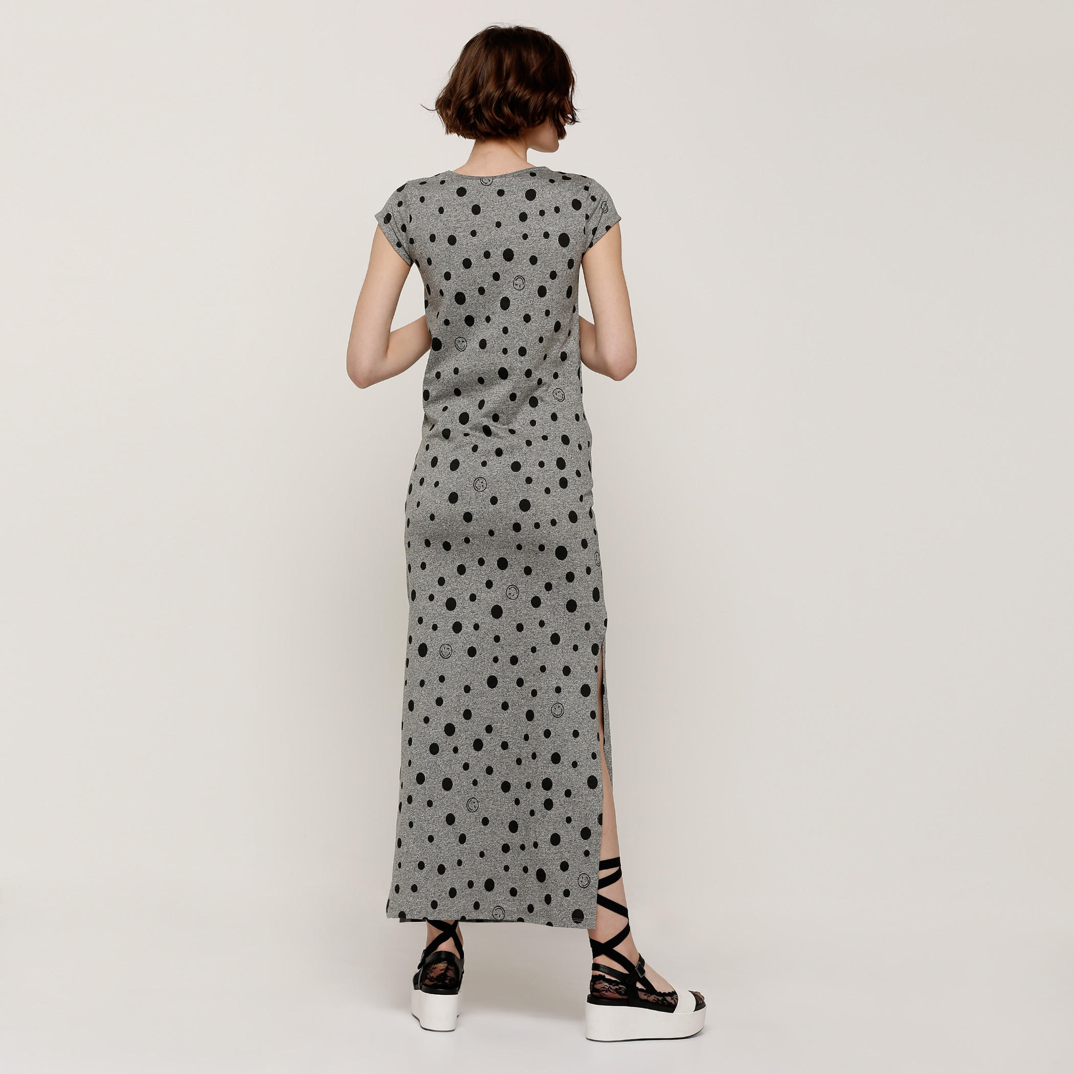 فستان طويل بياقة مستديرة وطبعات سمايلي وورلد-women-clothing-dresses-image-2