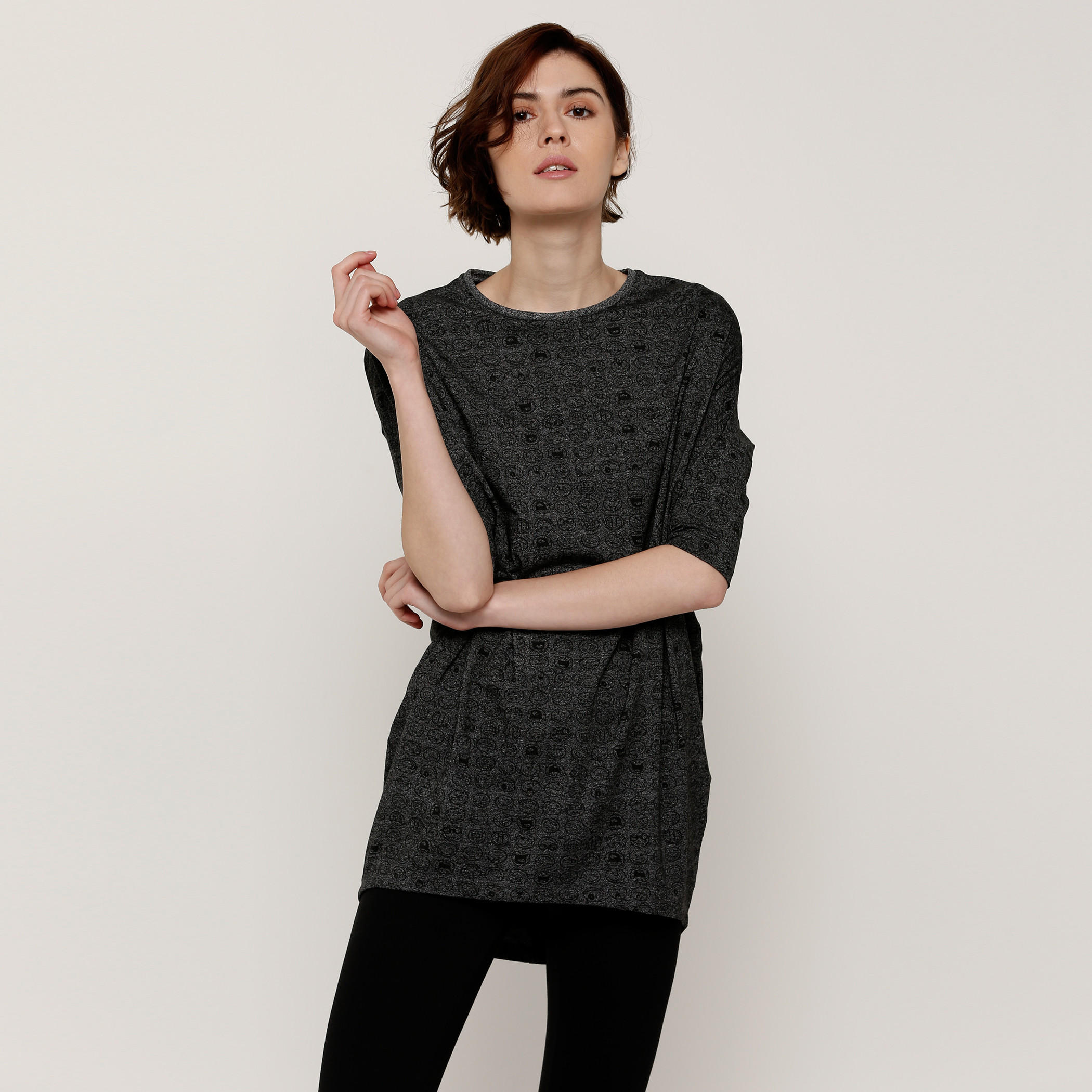 تونيك بياقة مستديرة وأكمام بطول 3/4 وطبعات سمايلي وورلد-women-clothing-shirtsandblouses-blouses-image-1