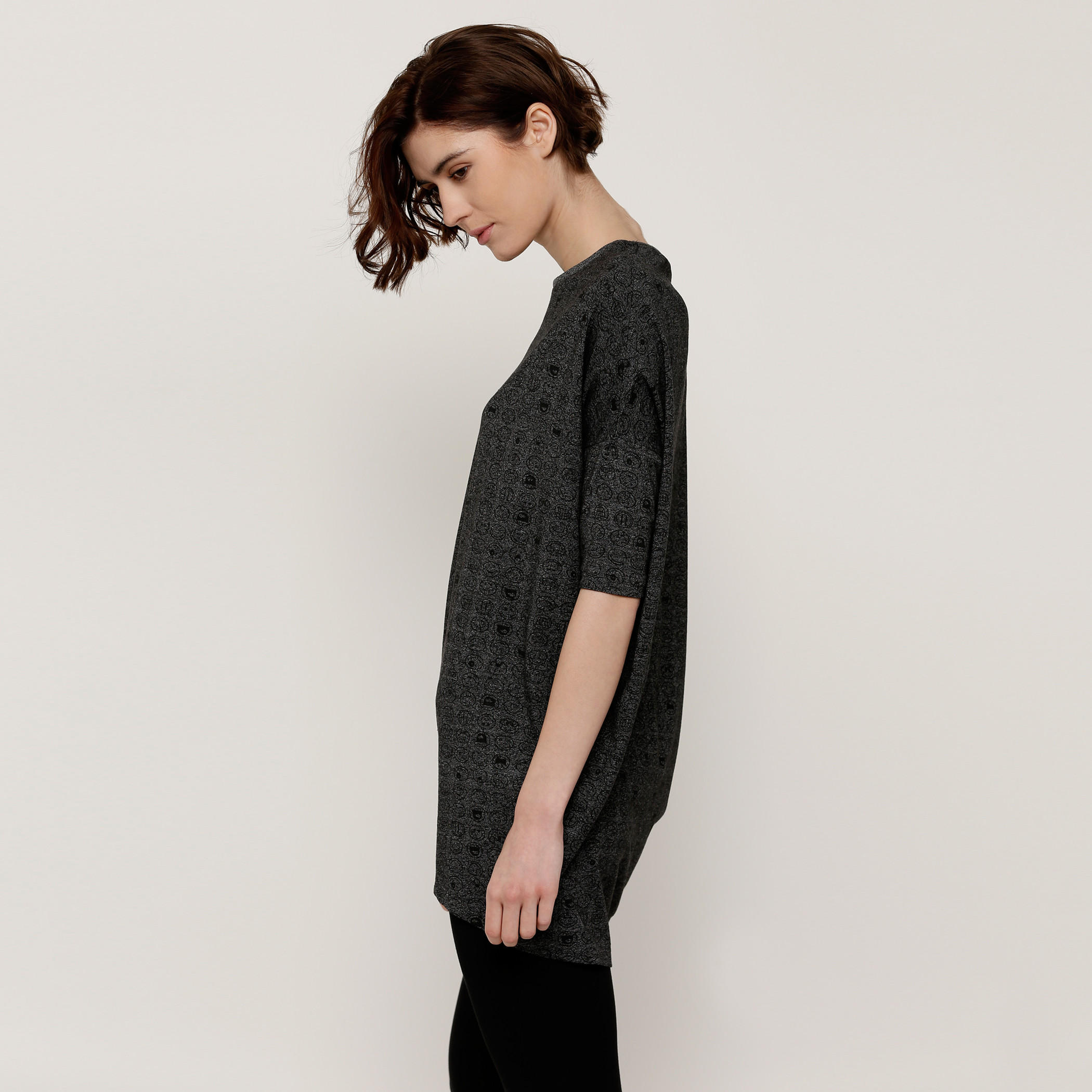 تونيك بياقة مستديرة وأكمام بطول 3/4 وطبعات سمايلي وورلد-women-clothing-shirtsandblouses-blouses-image-3