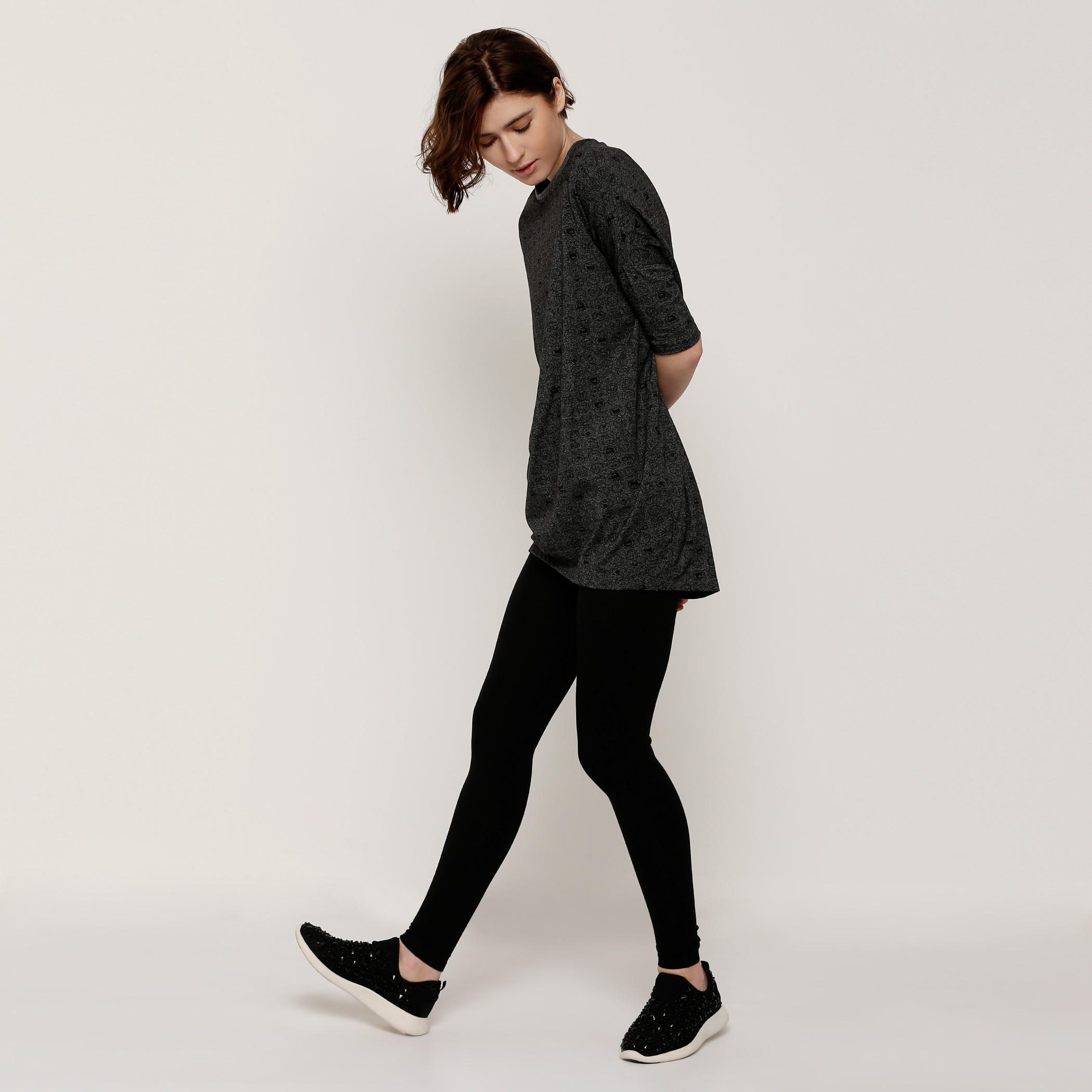تونيك بياقة مستديرة وأكمام بطول 3/4 وطبعات سمايلي وورلد-women-clothing-shirtsandblouses-blouses-image-5