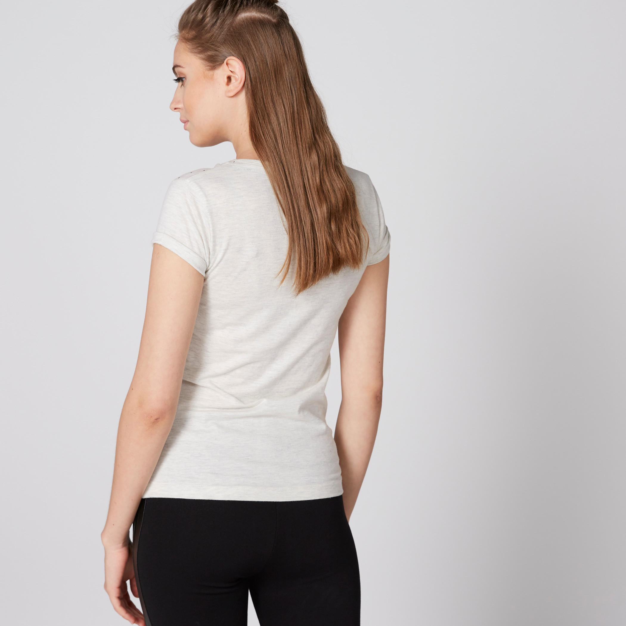 تيشيرت بياقة مستديرة وأكمام كاب وطبعات سمايلي وورلد-women-clothing-tshirts-image-2