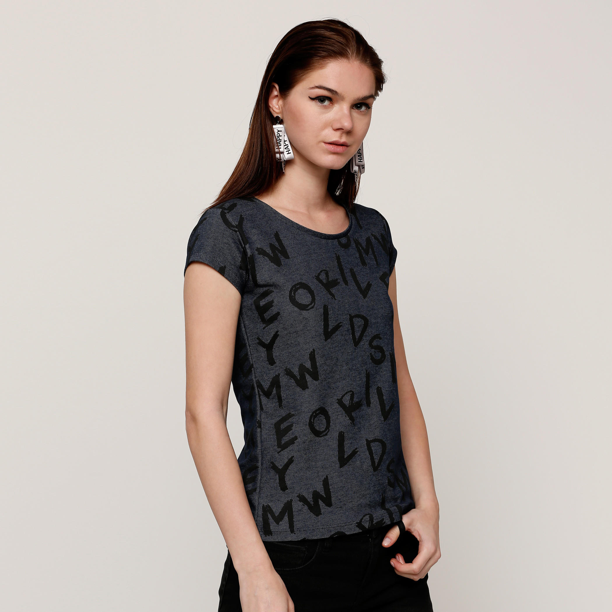تيشيرت بياقة مستديرة وأكمام كاب وطبعات سمايلي وورلد-women-clothing-tshirts-image-5