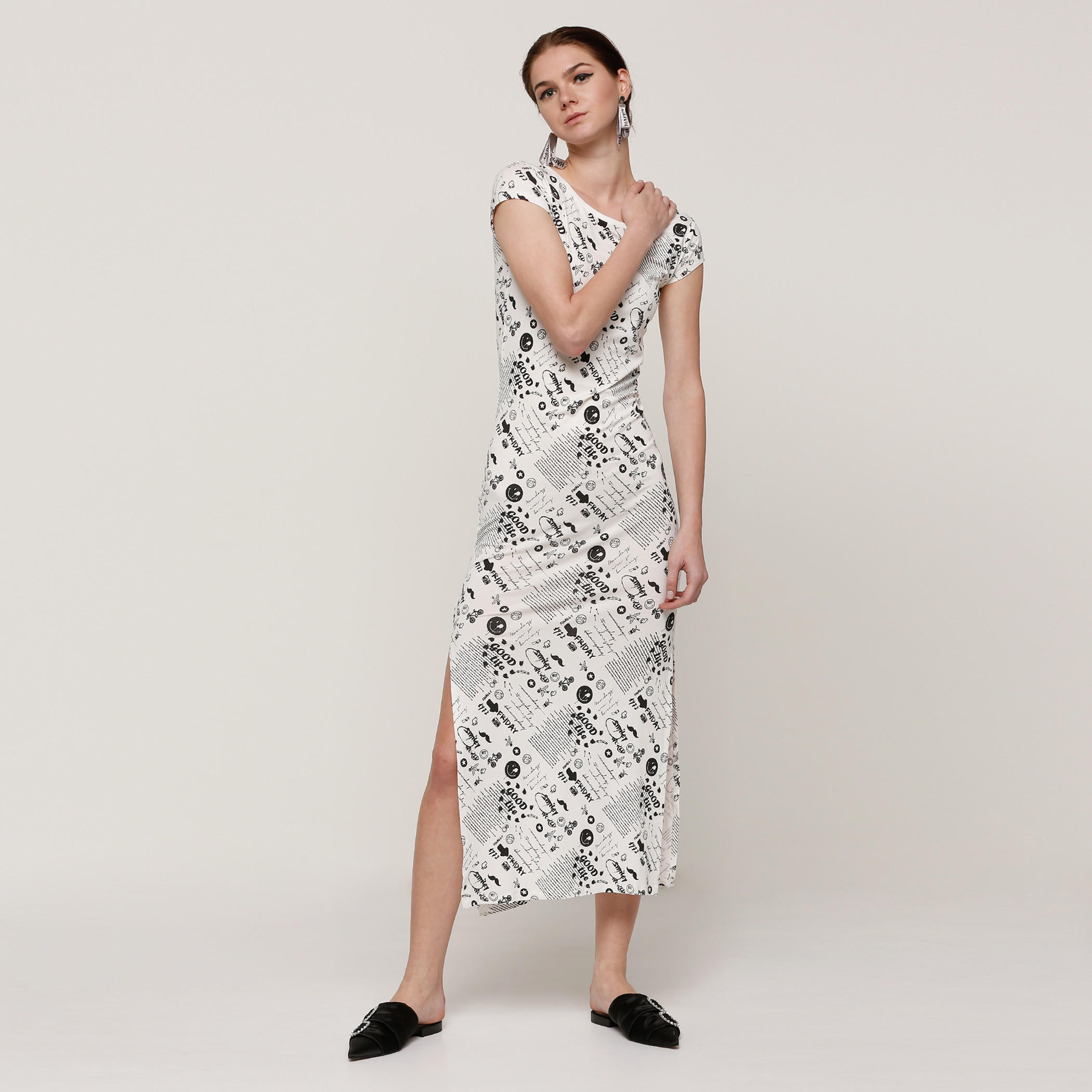 فستان بياقة مستديرة وأكمام كاب وطبعات سمايلي وورلد-women-clothing-dresses-image-5