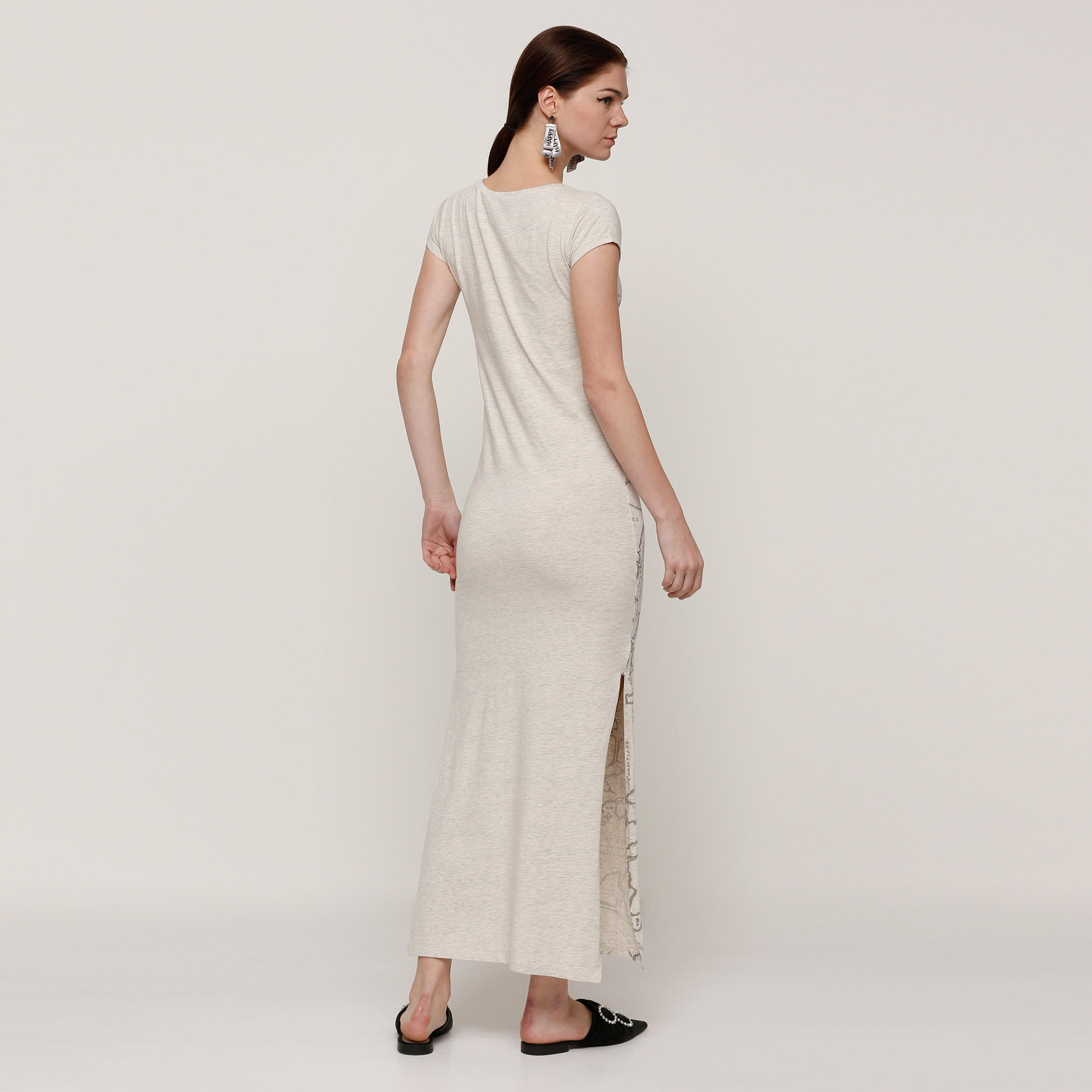 فستان طويل بياقة مستديرة وطبعات سمايلي وورلد-women-clothing-dresses-image-2