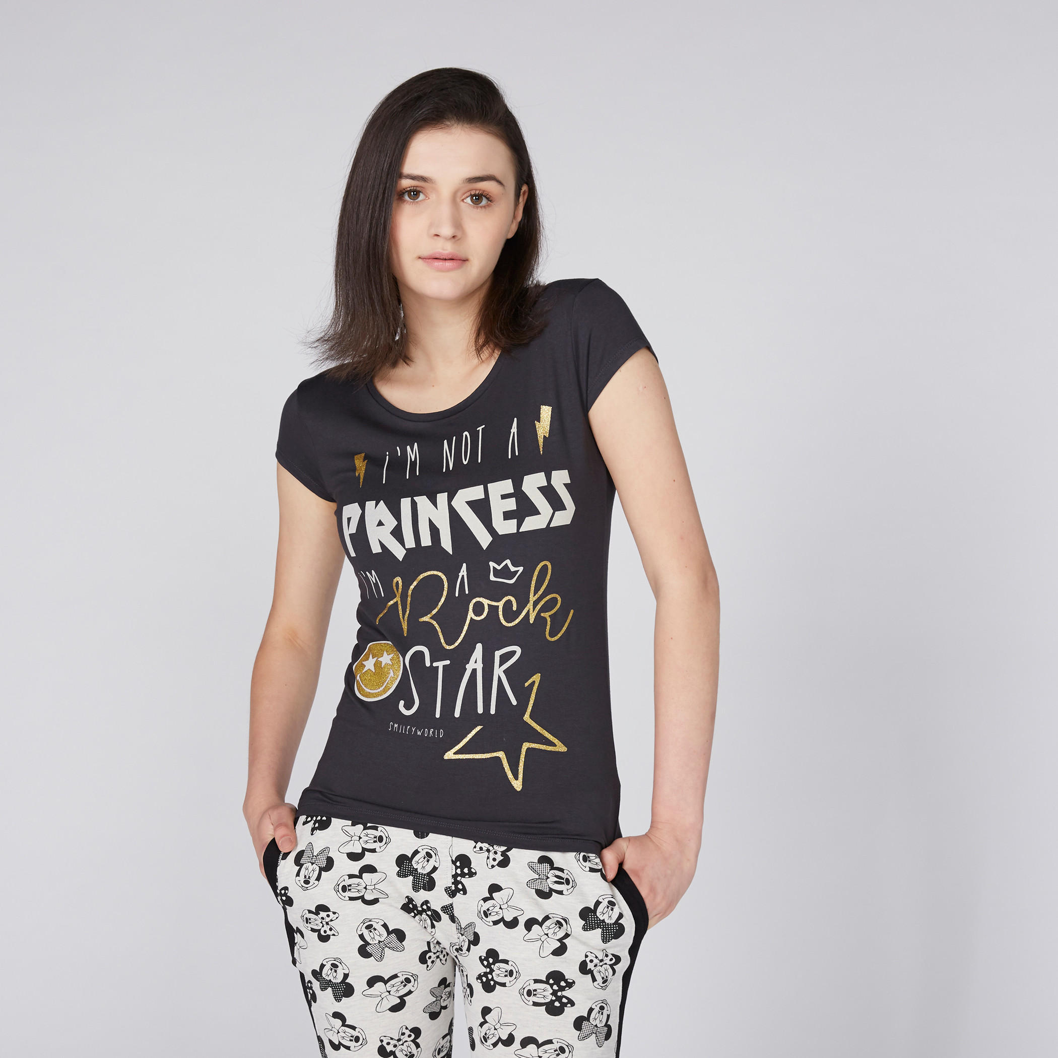 تيشيرت بياقة مستديرة وأكمام قصيرة وطبعات سمايلي وورلد-women-clothing-tshirts-image-1