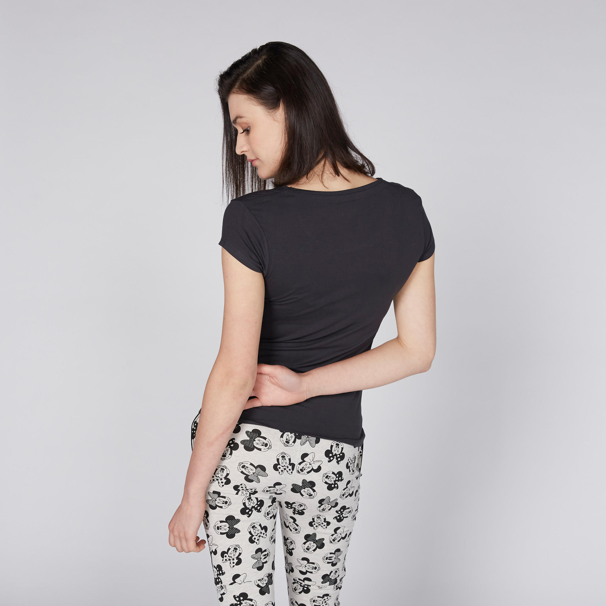 تيشيرت بياقة مستديرة وأكمام قصيرة وطبعات سمايلي وورلد-women-clothing-tshirts-image-2