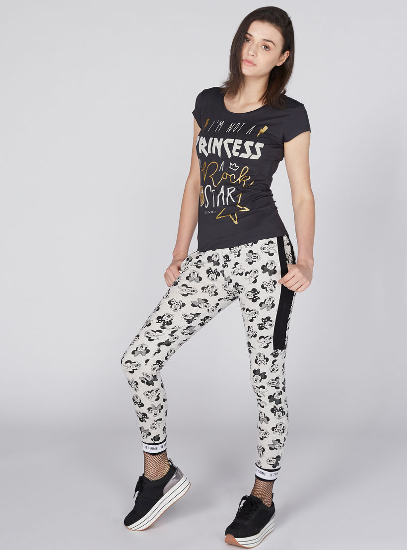 تيشيرت بياقة مستديرة وأكمام قصيرة وطبعات سمايلي وورلد-women-clothing-tshirts-image-3