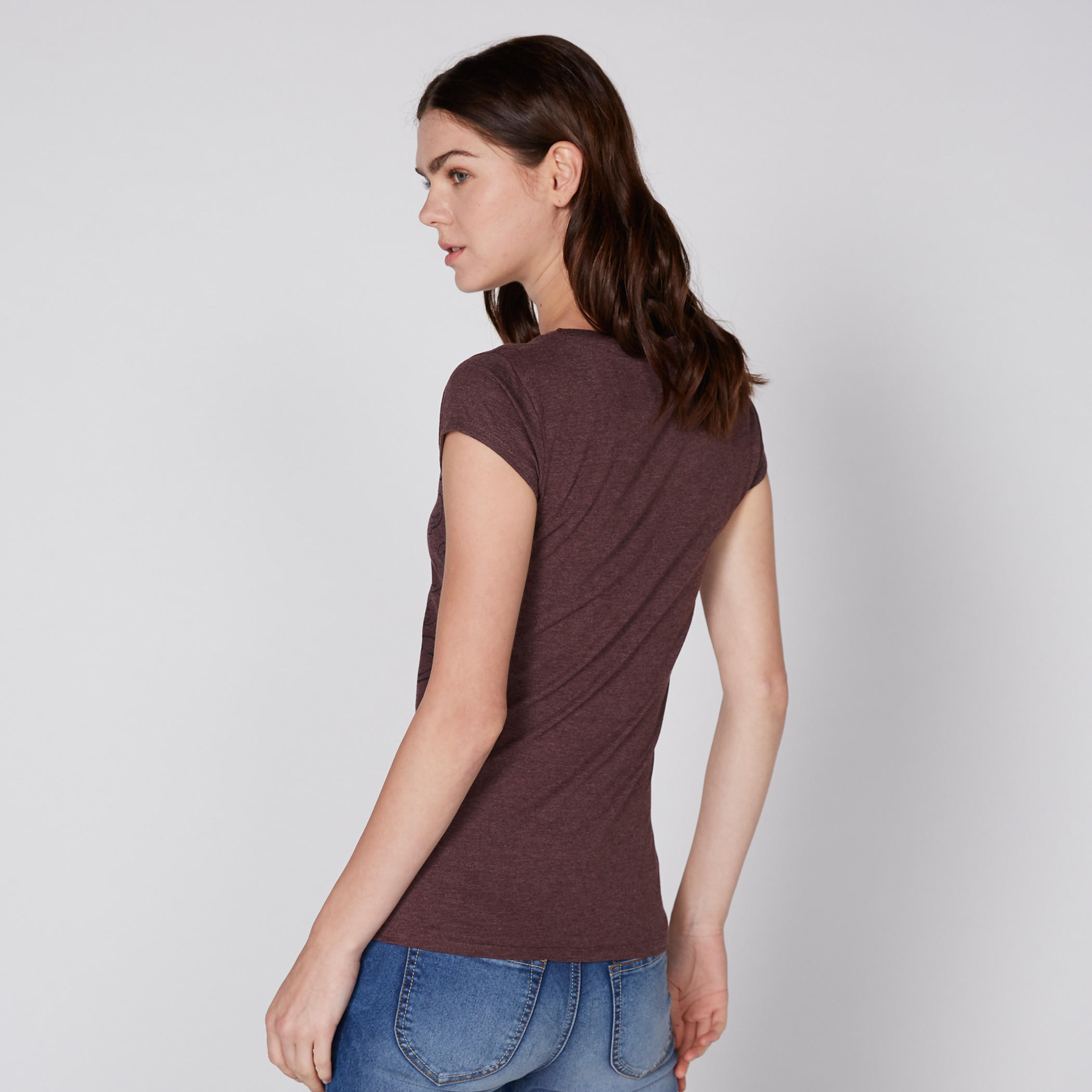 تيشيرت بياقة مستديرة وأكمام كاب وطبعات سمايلي وورلد-women-clothing-tshirts-image-3