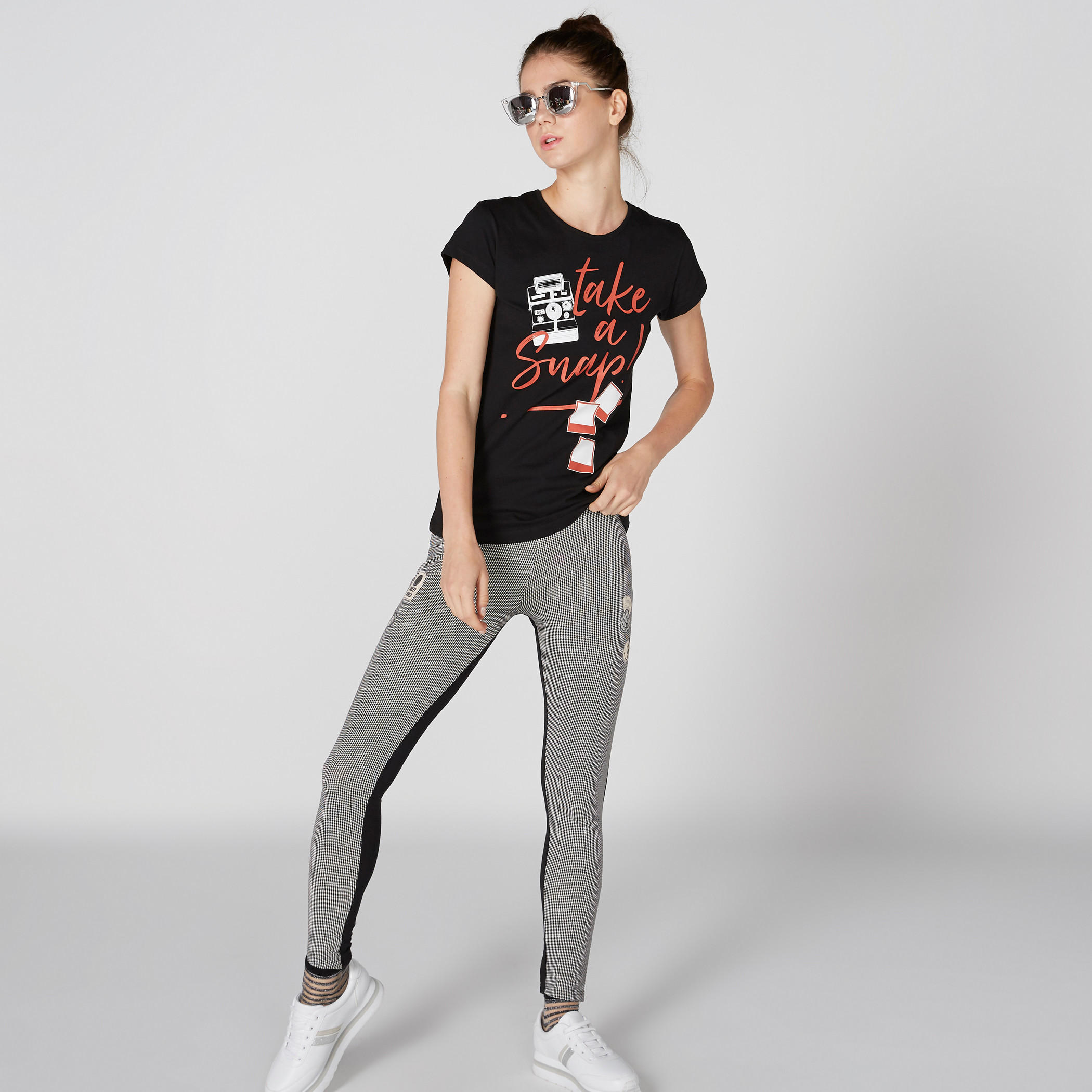 بنطال كاروهات طويل بخصر مطاطي من سمايلي وورلد-women-clothing-bottoms-leggings-image-1
