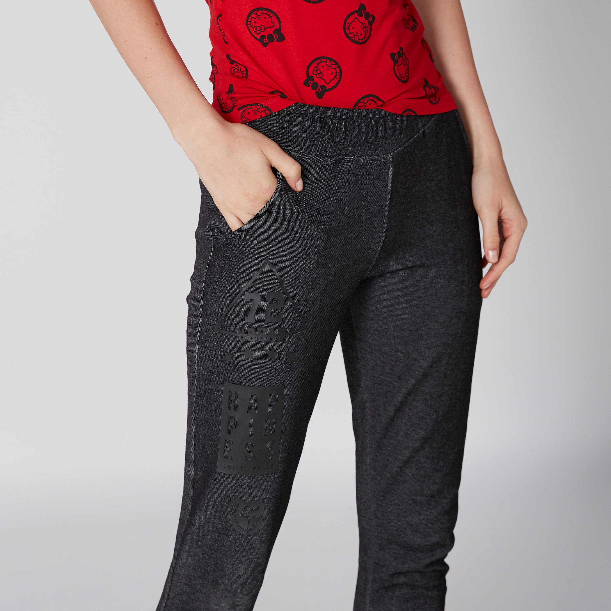 بنطال ليقنز طويل بخصر مطّاطي وطبعات سمايلي وورلد-women-clothing-bottoms-leggings-image-2
