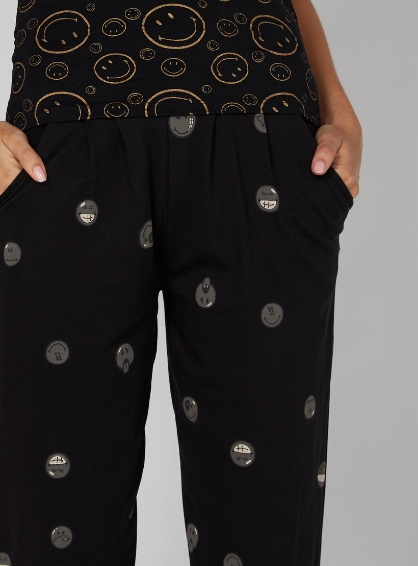 بنطال بجيوب وطبعات سمايلي وورلد-women-clothing-bottoms-trousers-image-4