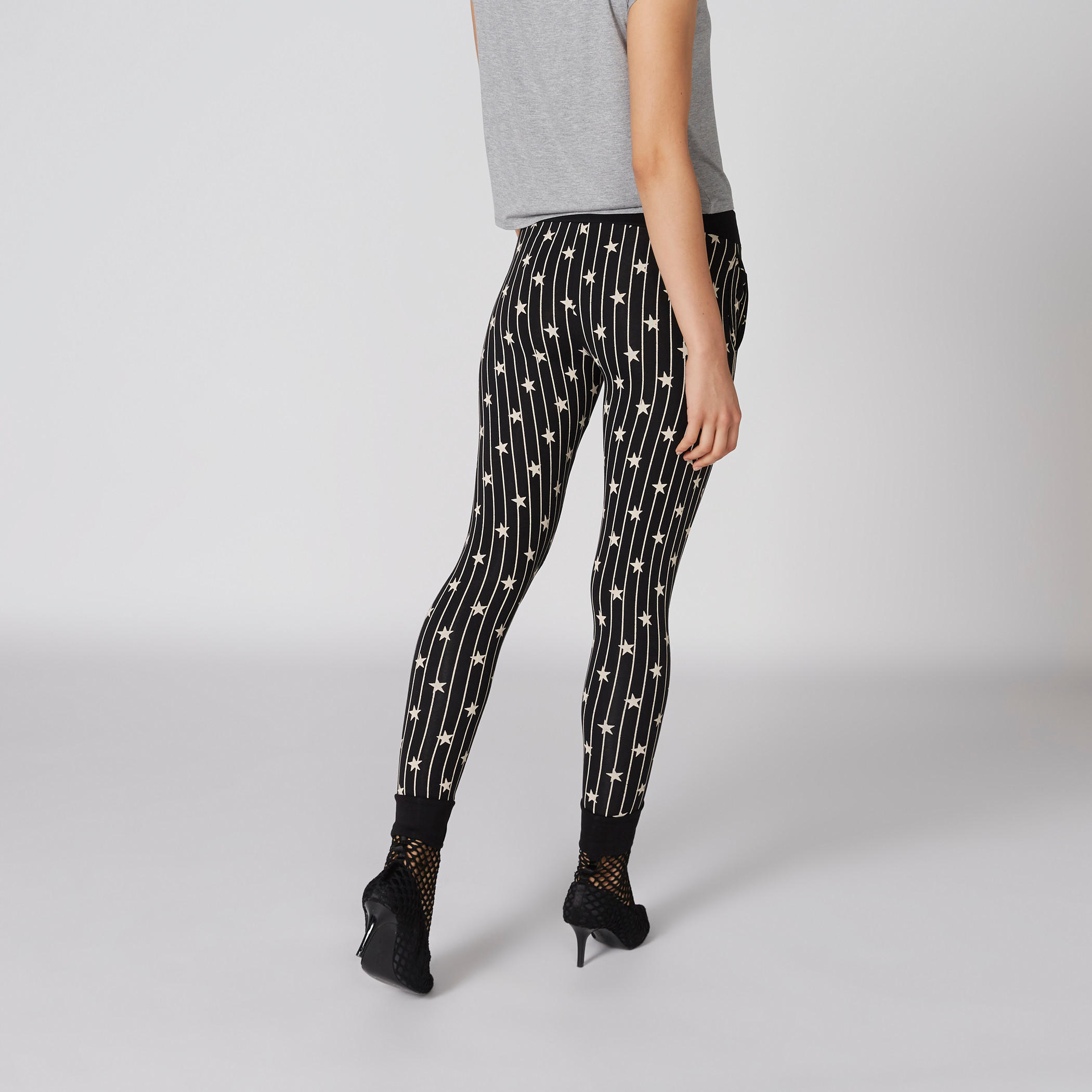 بنطال رياضي طويل بجيوب ونقش سمايلي وورلد-women-clothing-bottoms-joggers-image-2