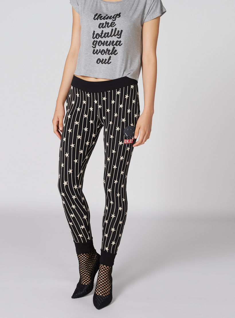 بنطال رياضي طويل بجيوب ونقش سمايلي وورلد-women-clothing-bottoms-joggers-image-3