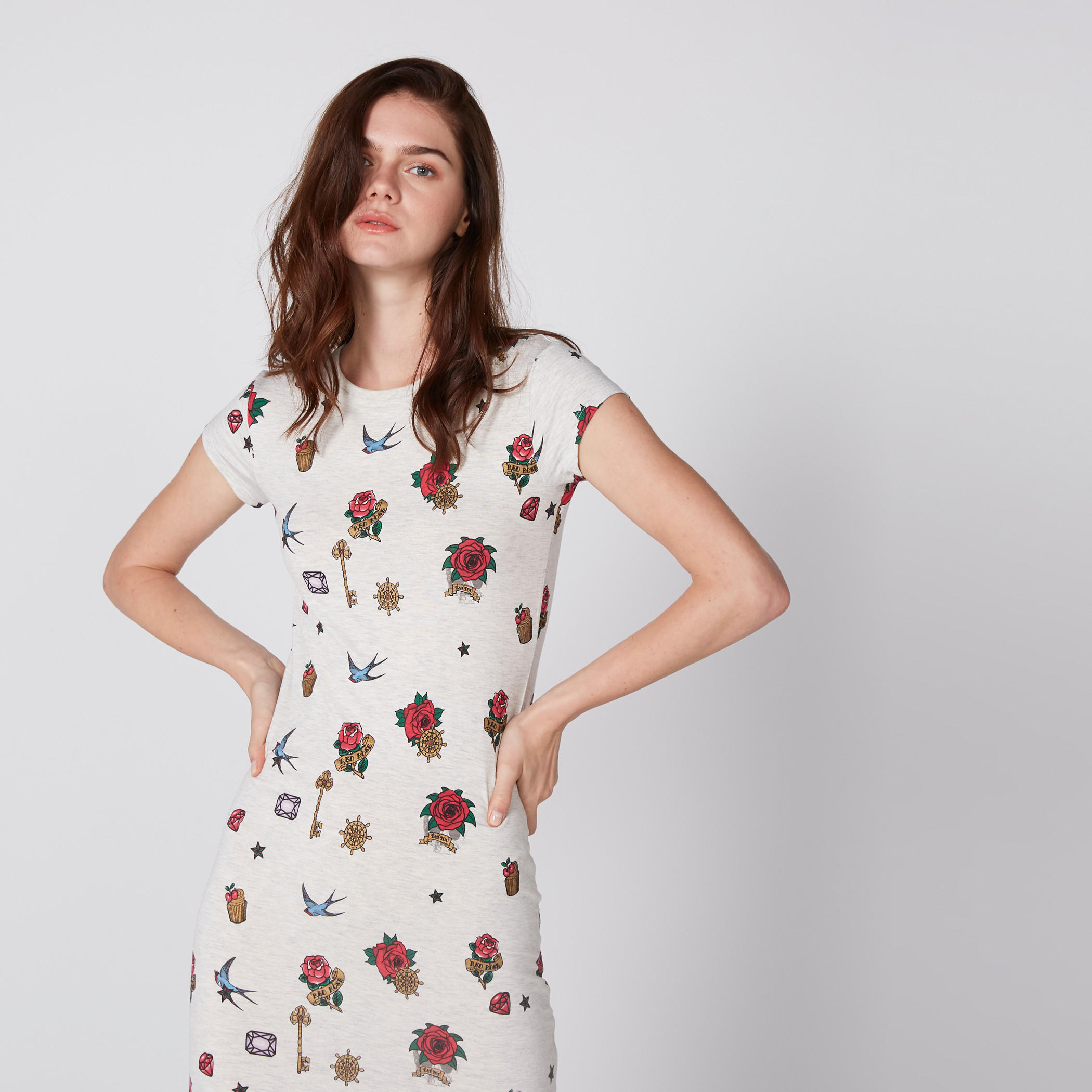 فستان طويل بياقة مستديرة وأكمام كاب وطبعات سمايلي وورلد-women-clothing-dresses-image-2