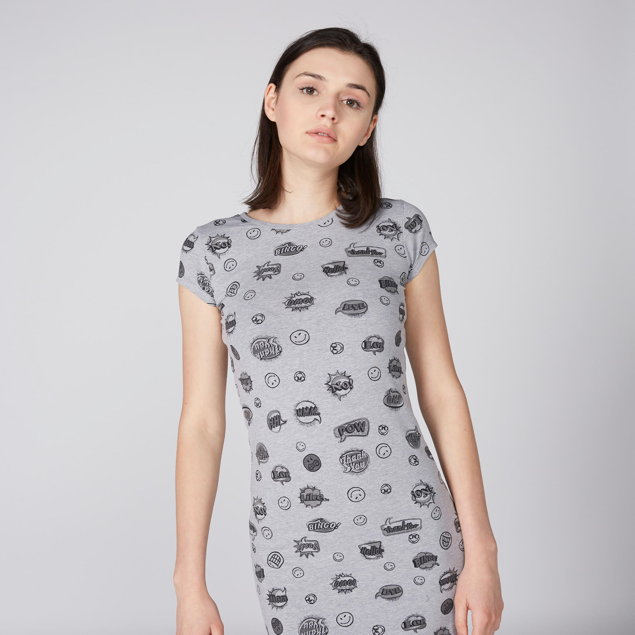 فستان طويل بياقة مستديرة وأكمام كاب وطبعات سمايلي وورلد-women-clothing-dresses-image-2