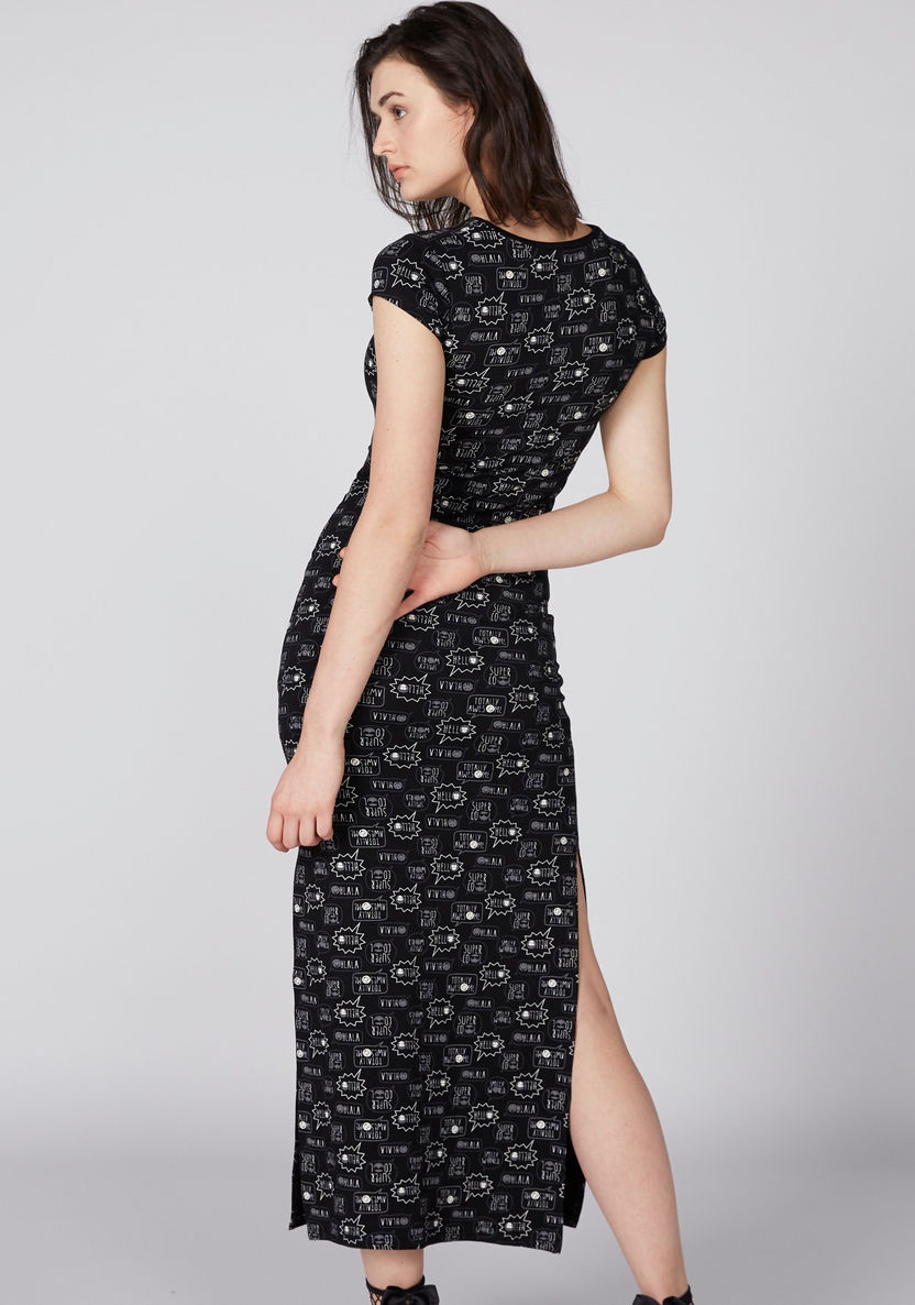 Shop Smiley World Printed Maxi Dress with Round Neck and Cap Sleeves Online | Splash Saudi Shop Smiley World Printed Maxi Dress with Round Neck and Cap Sleeves Online | Splash Saudi