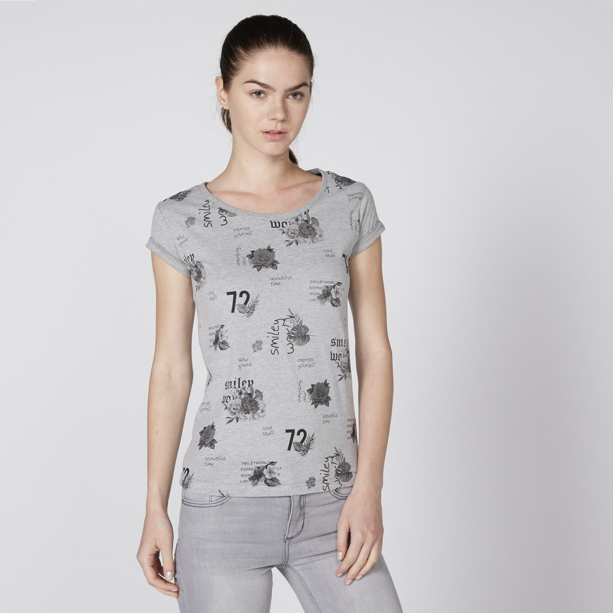 تيشيرت بياقة مستديرة وأكمام كاب وطبعات سمايلي وورلد-women-clothing-tshirts-image-1