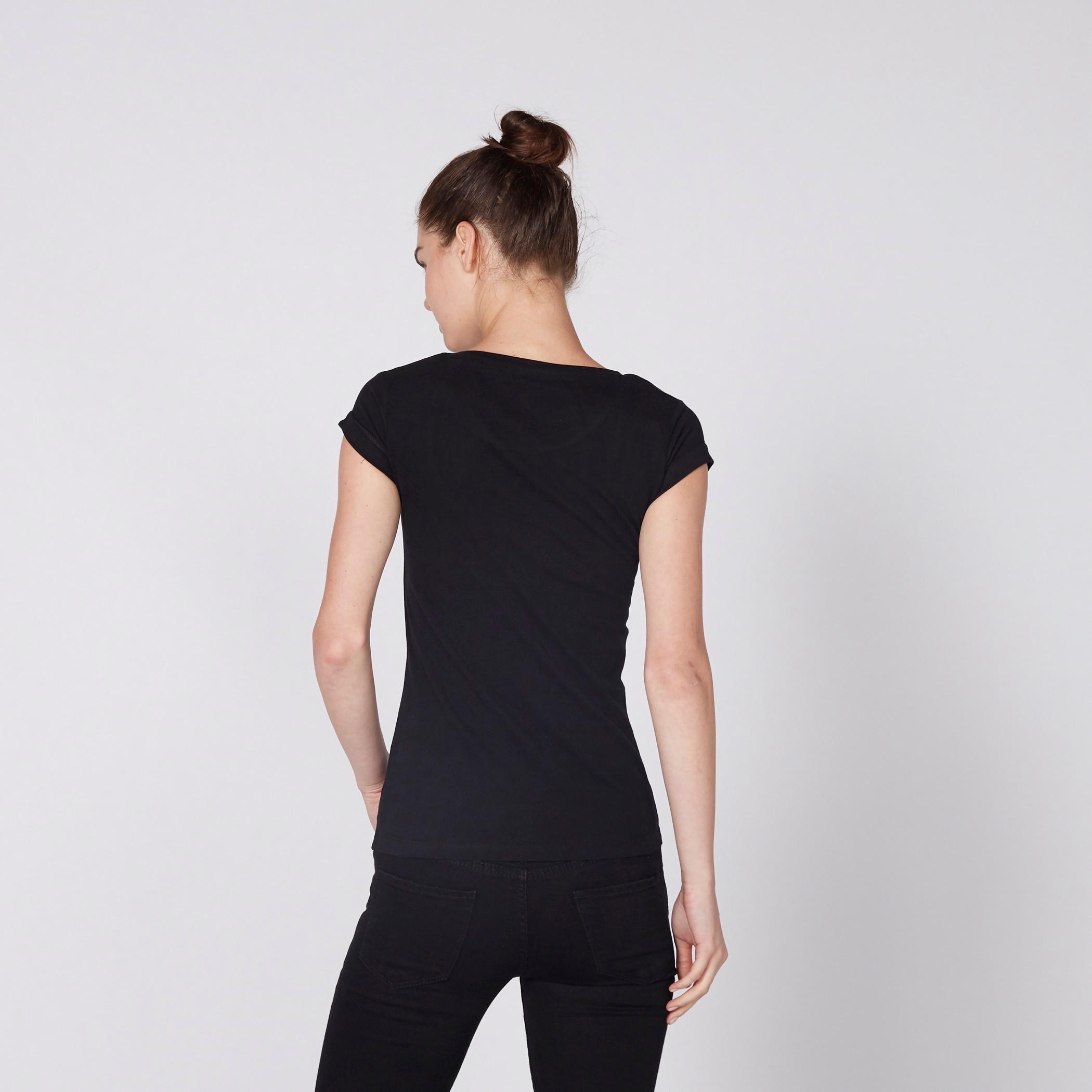تيشيرت بياقة مستديرة وأكمام كاب وطبعات سمايلي وورلد-women-clothing-tshirts-image-3
