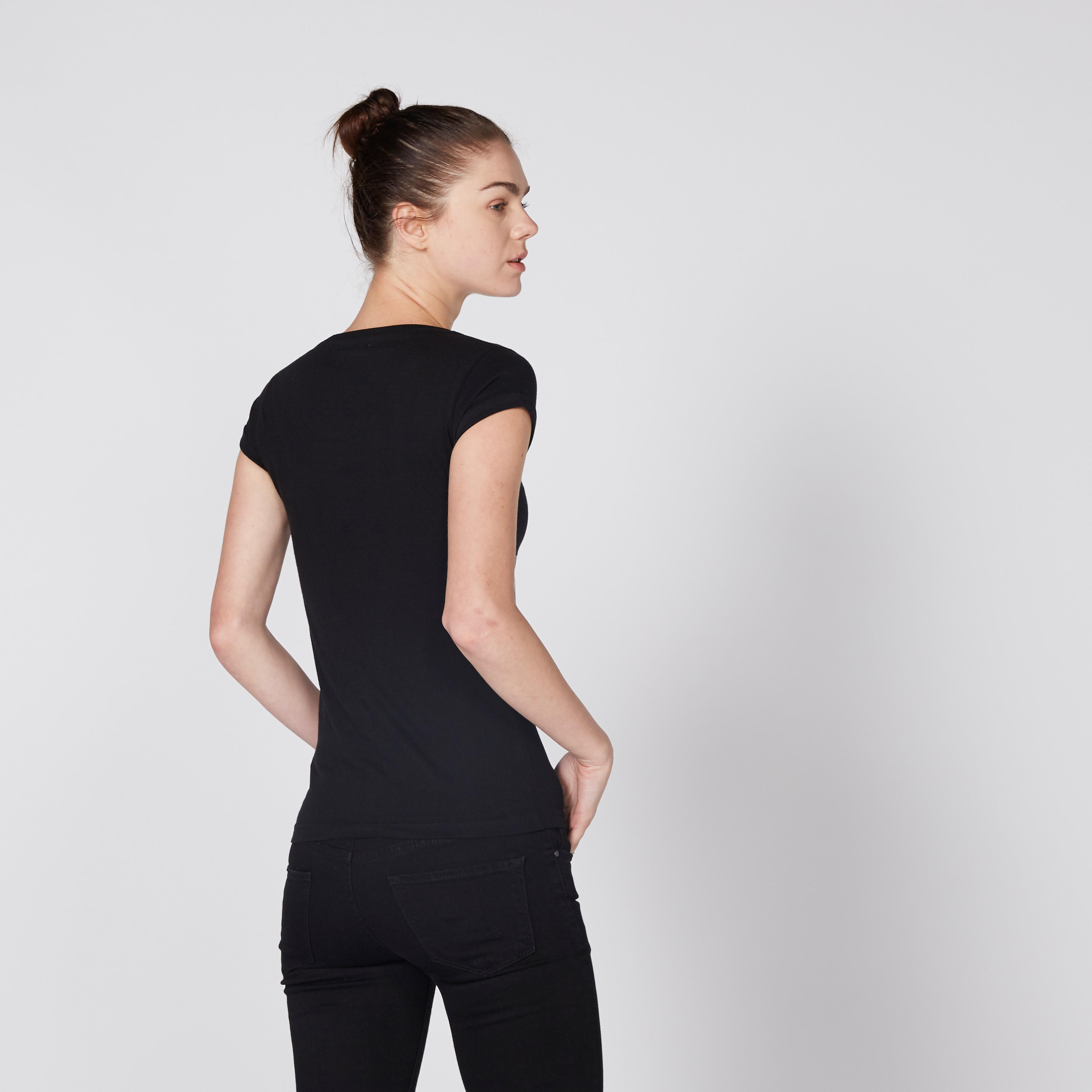 تيشيرت بياقة مستديرة وأكمام كاب وطبعات سمايلي وورلد-women-clothing-tshirts-image-3