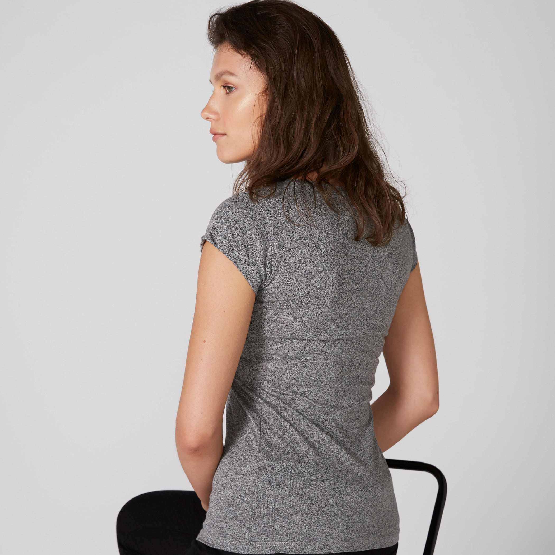 تيشيرت بياقة مستديرة وأكمام كاب وطبعات سمايلي وورلد-women-clothing-tshirts-image-2