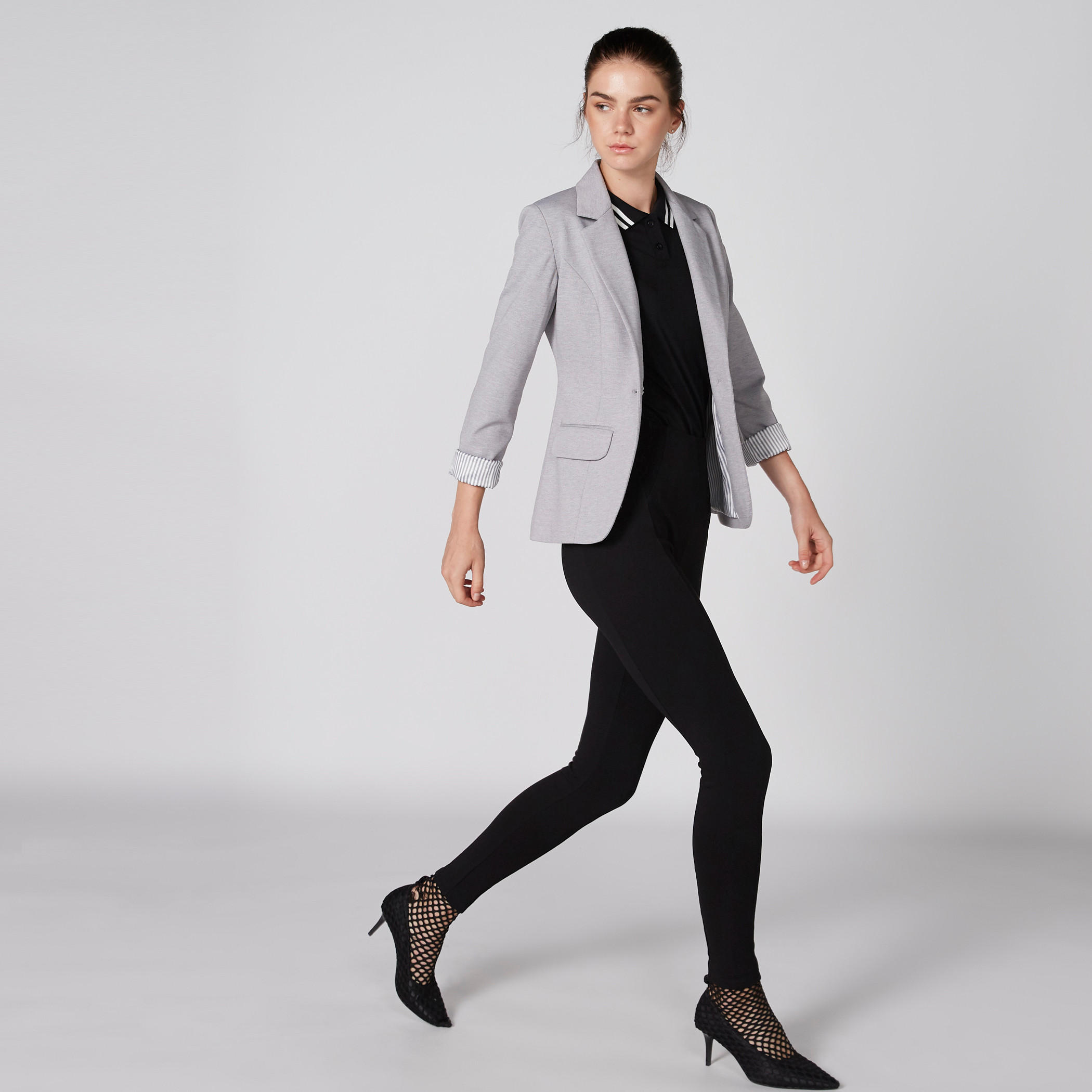 تيشيرت بياقة بولو وأكمام قصيرة من سمايلي وورلد-women-clothing-tshirts-image-3