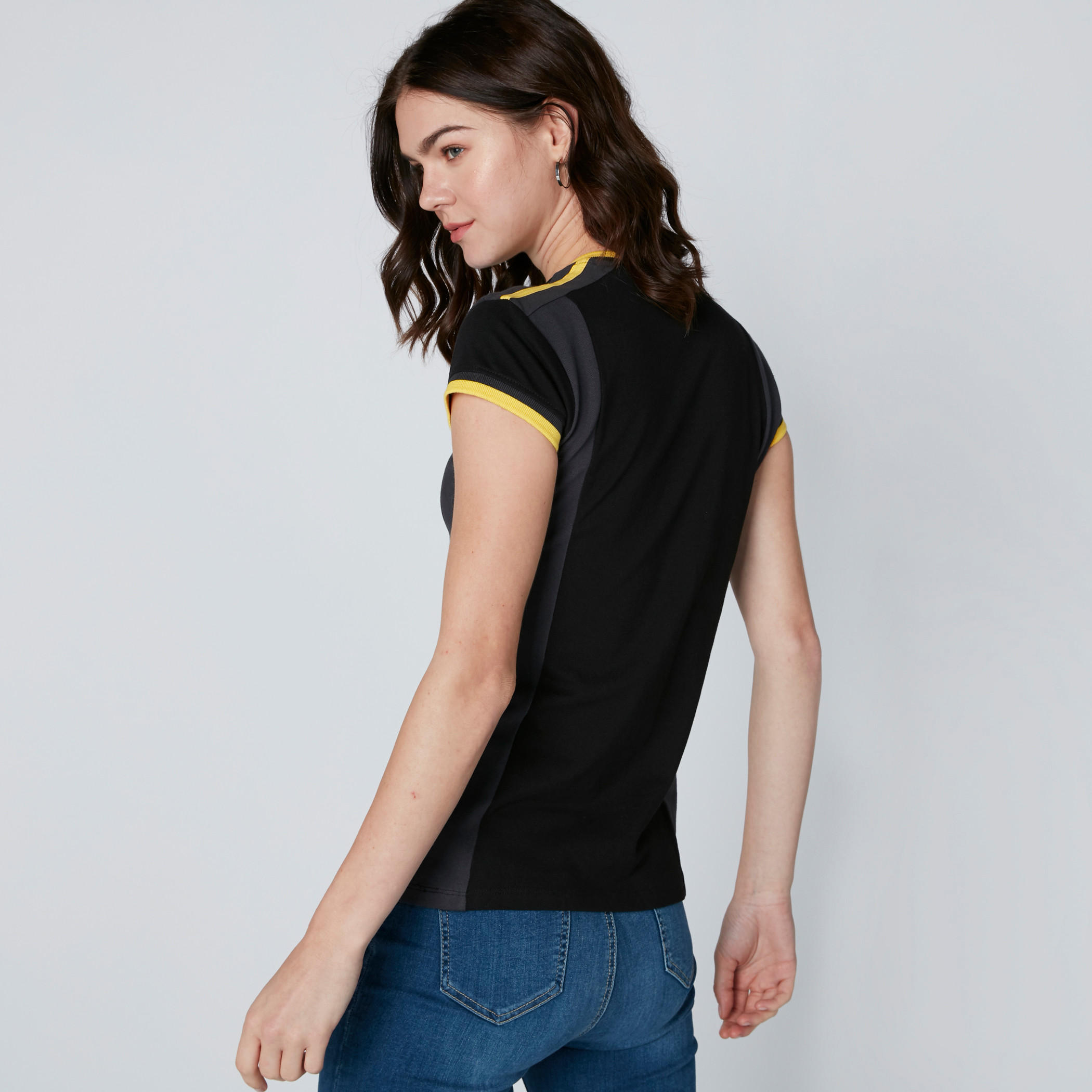 تيشيرت بطبعات سمايلي وورلد بأكمام قصيرة وسحّاب-women-clothing-tshirts-image-2