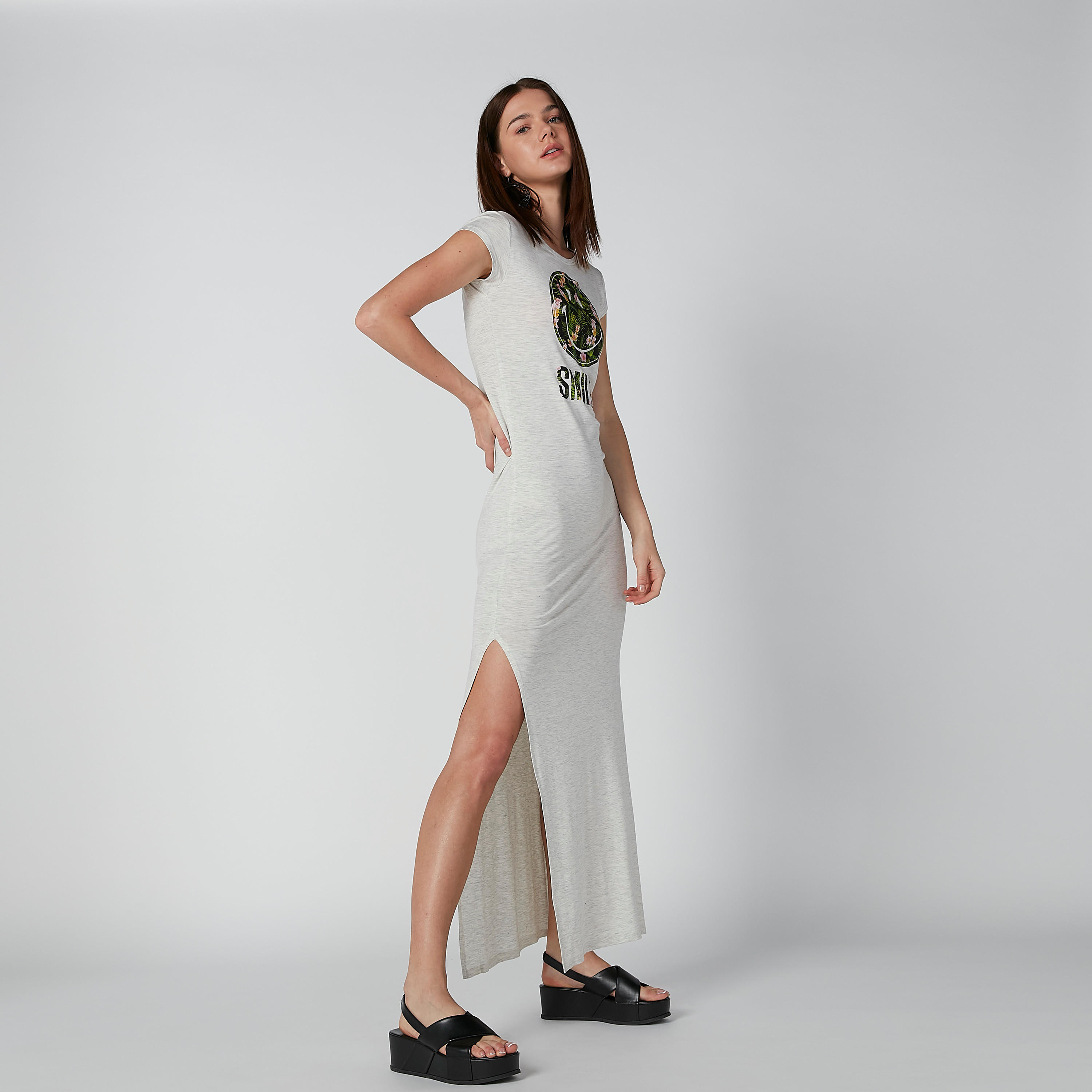 فستان طويل بأكمام كاب وفتحة وطبعات سمايلي وورلد-women-clothing-shirtsandblouses-blouses-image-3