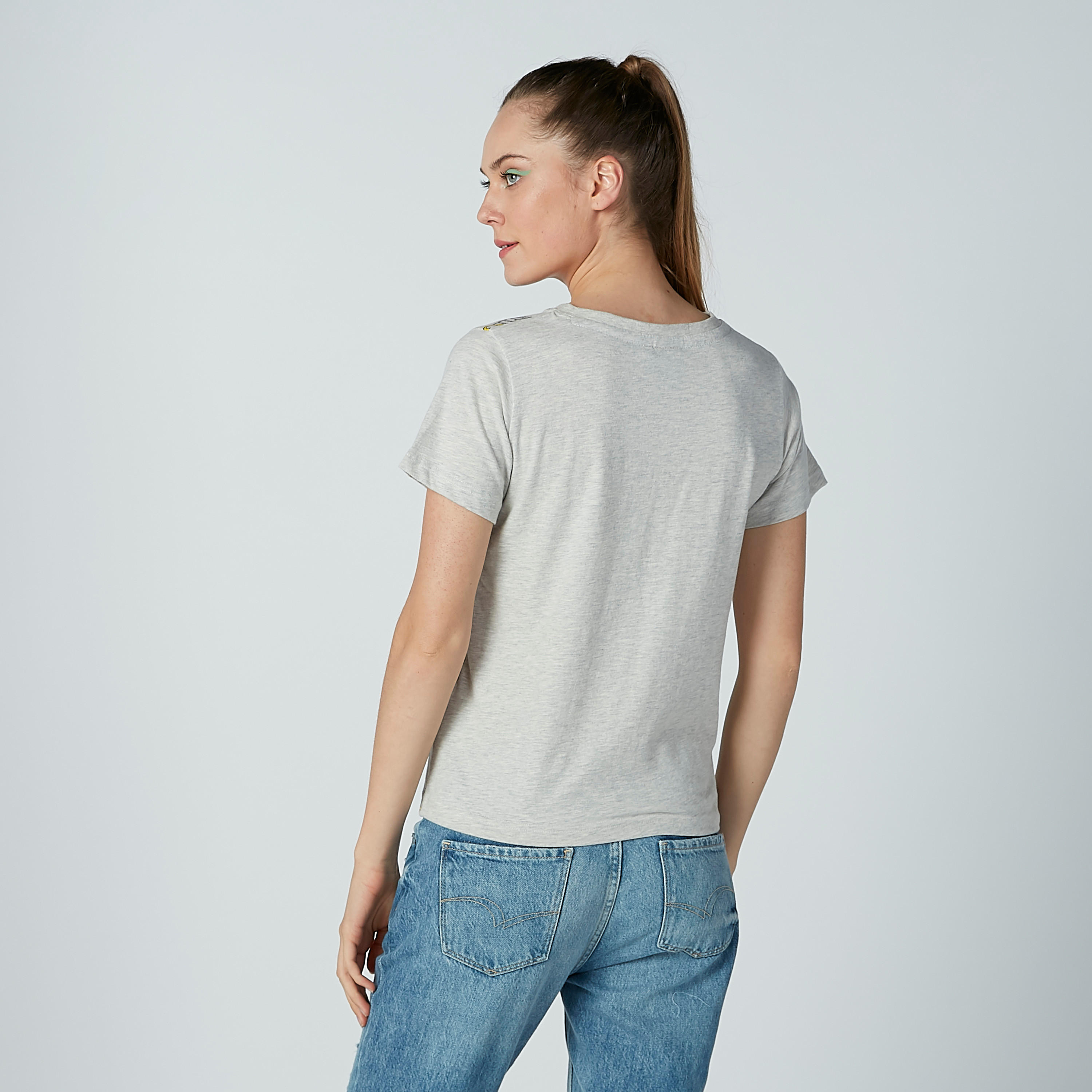 تيشيرت بياقة مستديرة وأكمام قصيرة وطبعات سمايلي وورلد-women-clothing-tshirts-image-2