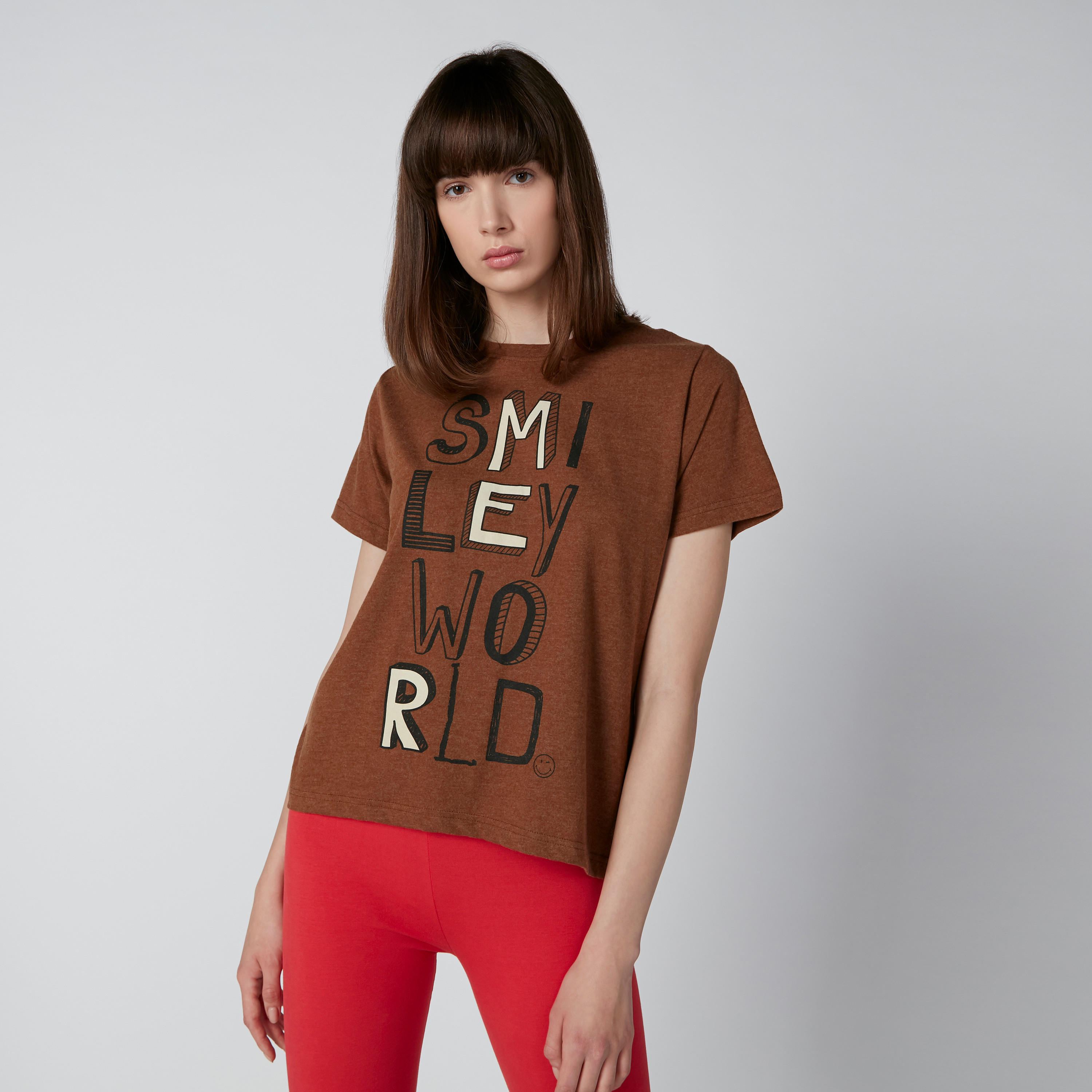 تيشيرت بأكمام قصيرة وطبعات سمايلي وورلد-women-clothing-tshirts-image-2