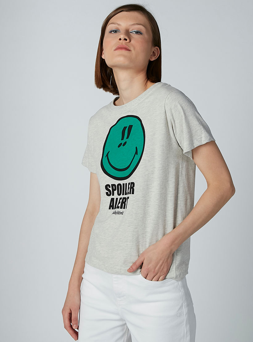 تيشيرت بياقة مستديرة وأكمام قصيرة وطبعات سمايلي وورلد-women-clothing-tshirts-image-1