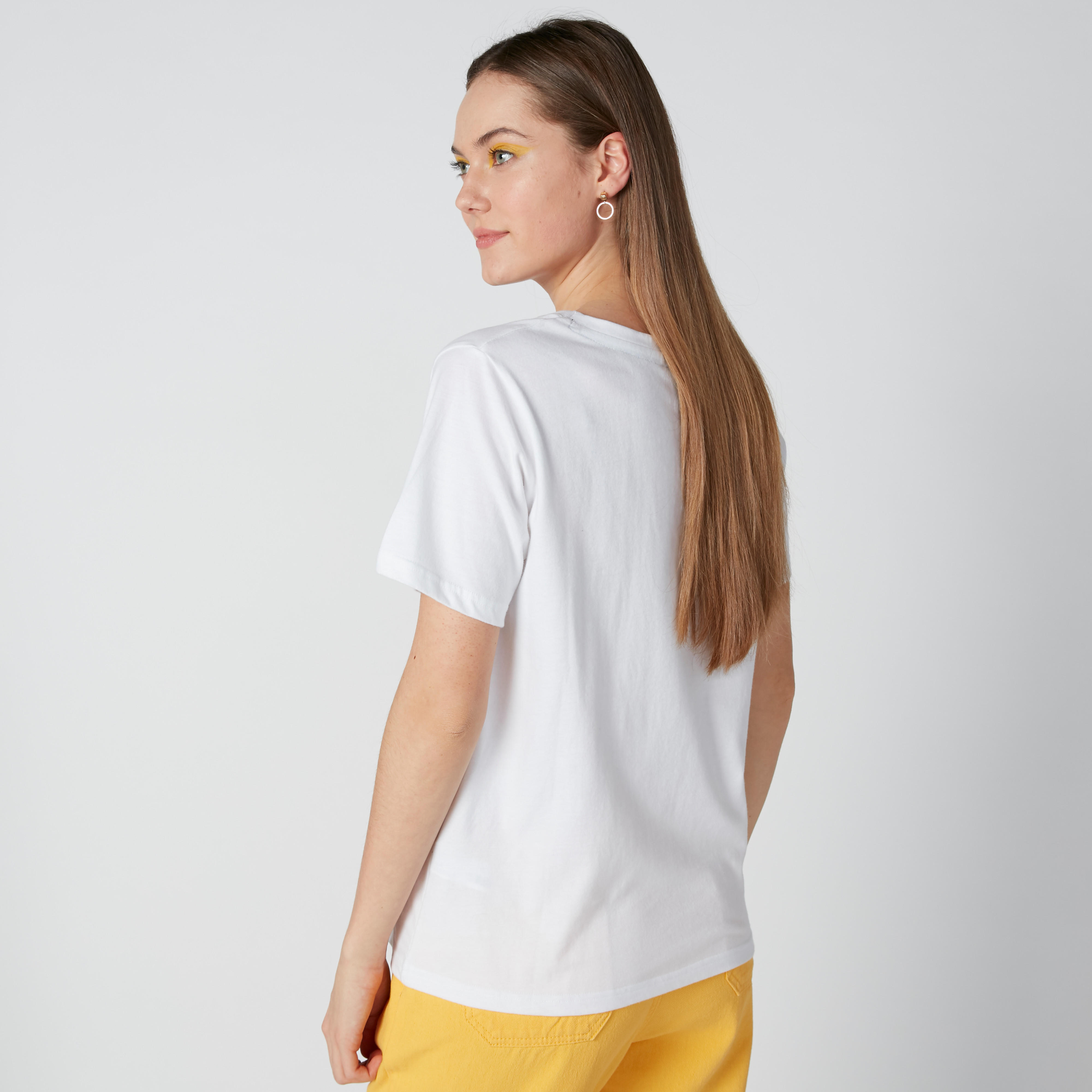 تيشيرت مستدام بأكمام قصيرة وطبعات سمايلي وورلد-women-clothing-tshirts-image-2