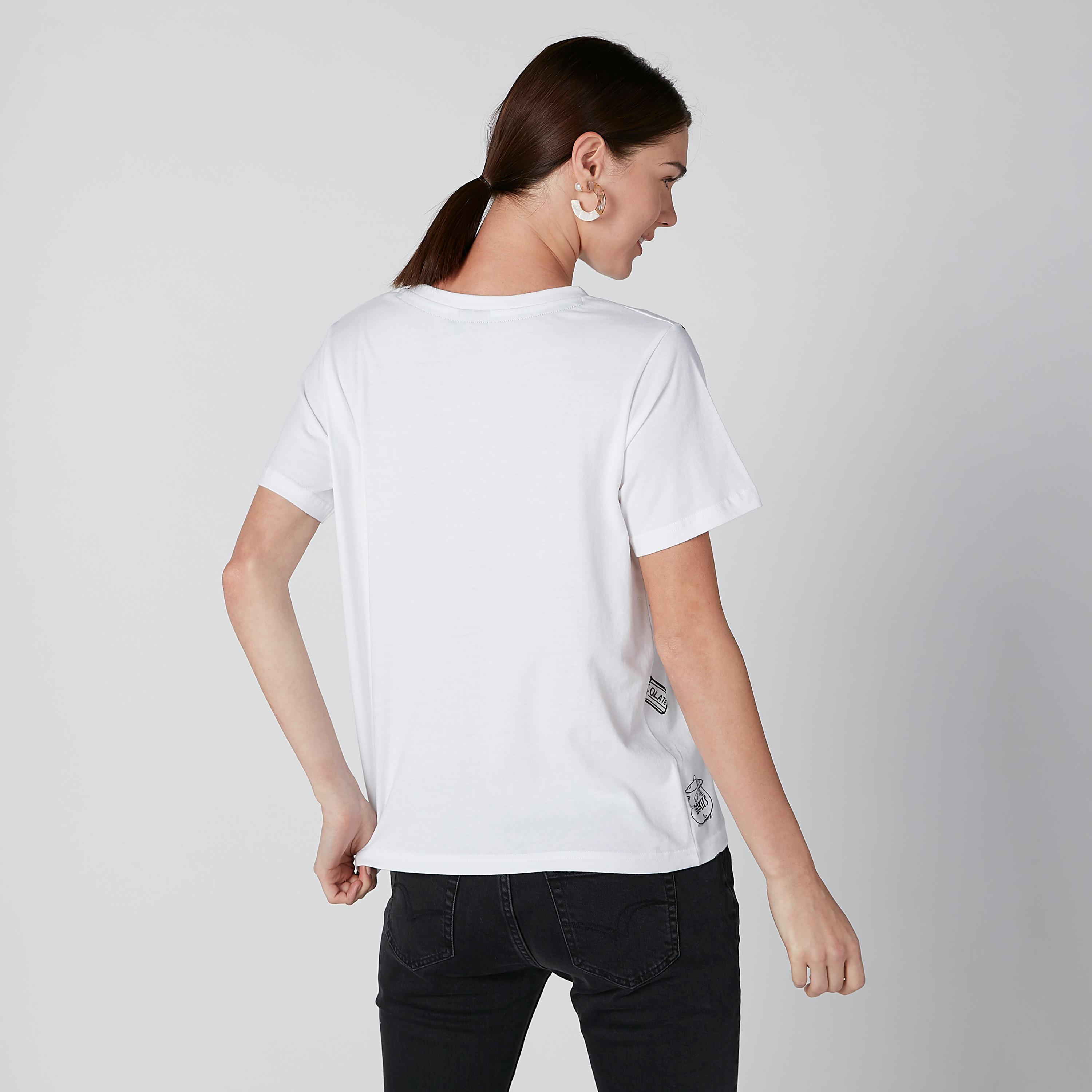 تيشيرت مستدام بأكمام قصيرة وطبعات سمايلي وورلد-women-clothing-tshirts-image-2