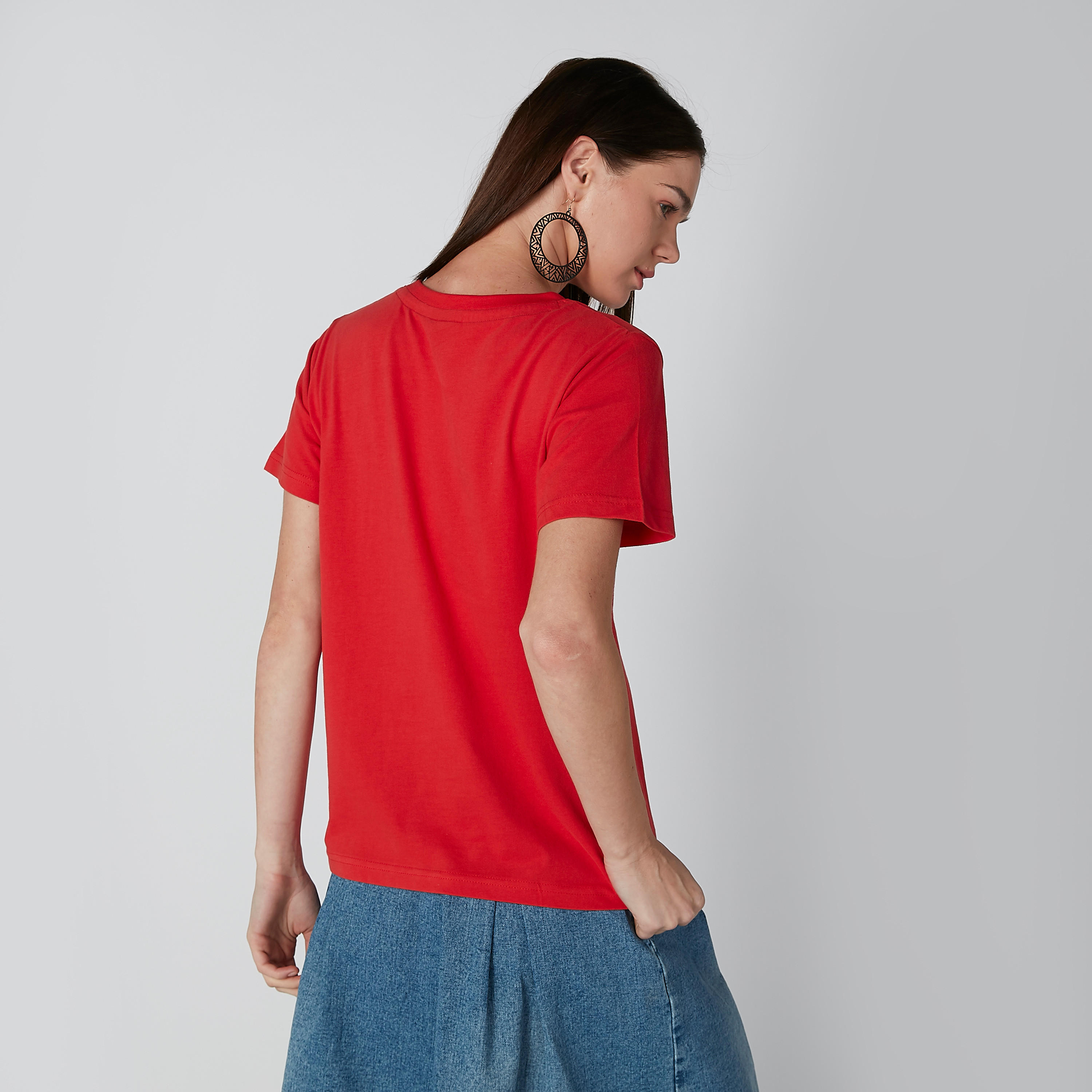 تيشيرت بطبعات وياقة مستديرة وأكمام قصيرة-women-clothing-tshirts-image-2