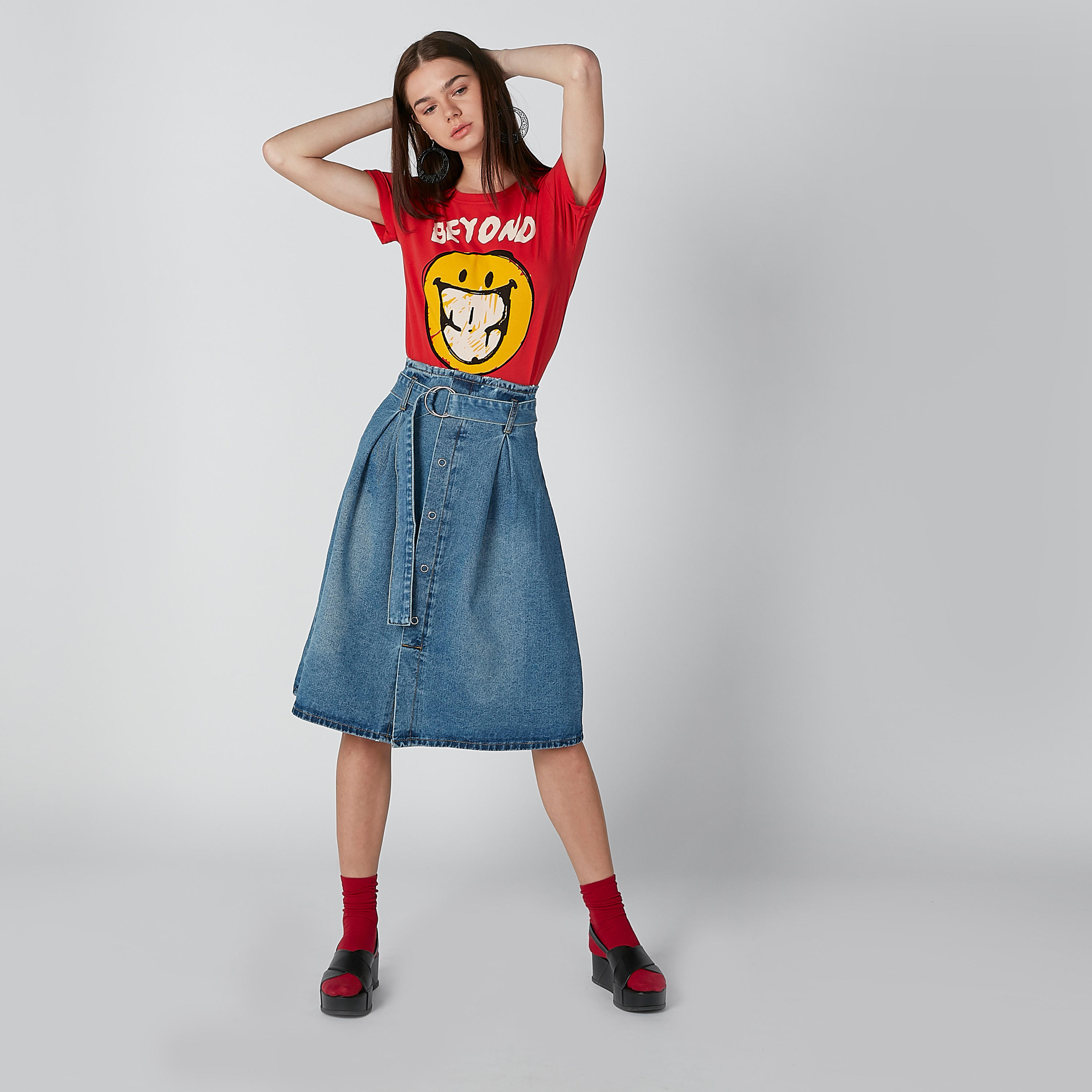 تيشيرت بطبعات وياقة مستديرة وأكمام قصيرة-women-clothing-tshirts-image-5