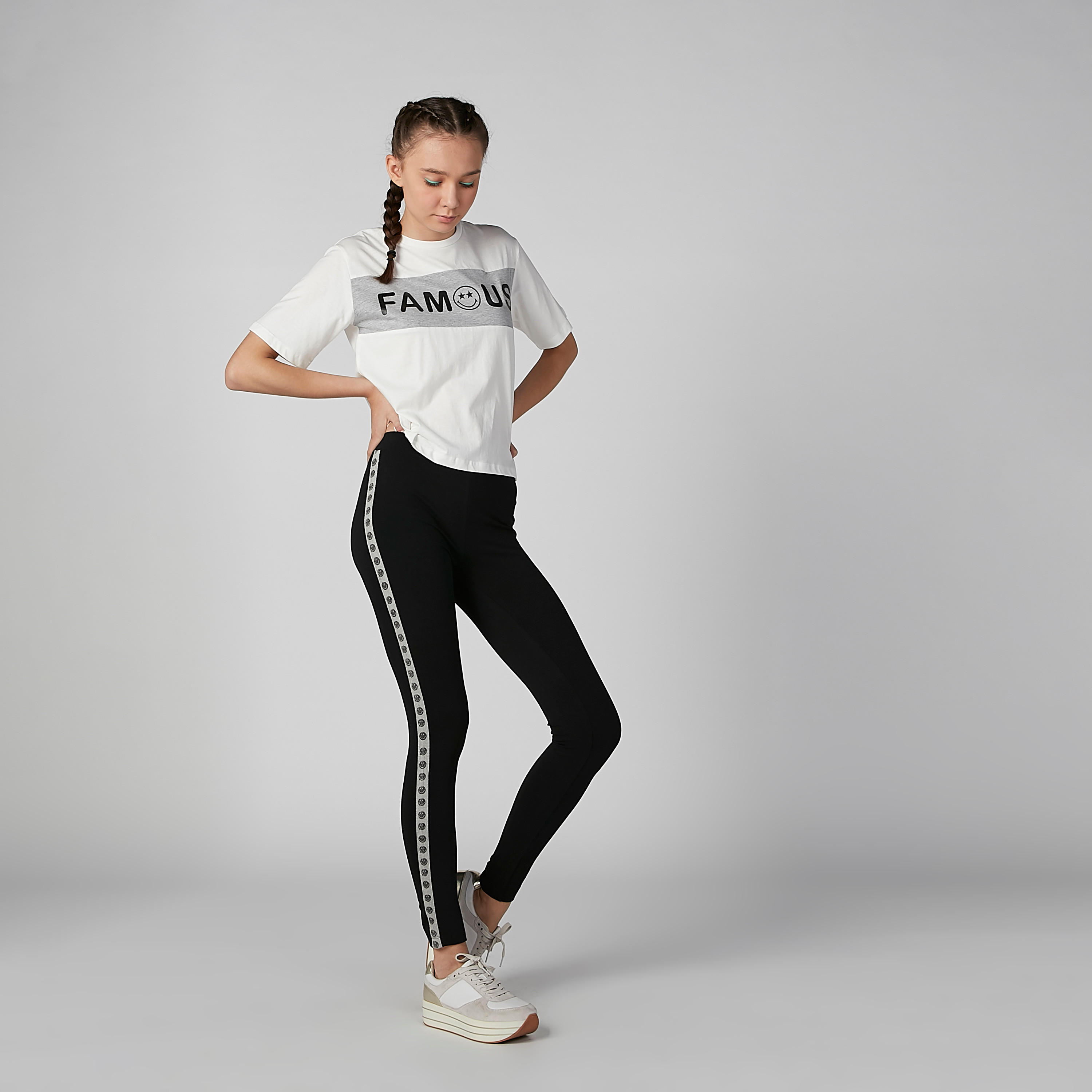 بنطال ليقنز بخصر مطّاطي وطبعات سمايلي وورلد-women-clothing-bottoms-leggings-image-3