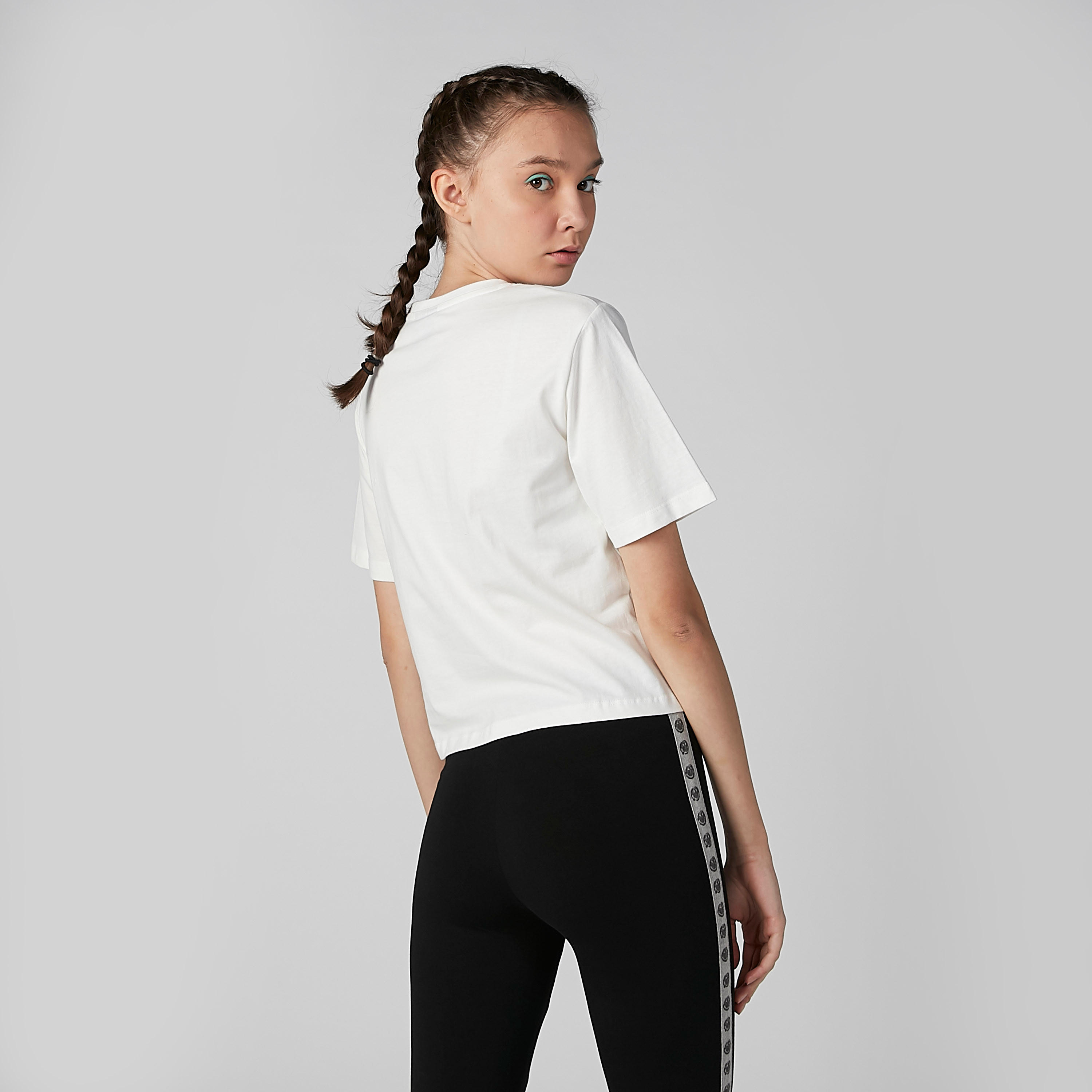 تيشيرت بياقة مستديرة وأكمام قصيرة وطبعات سمايلي وورلد-women-clothing-tshirts-image-4