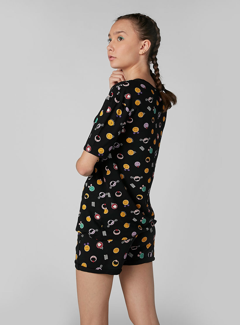 تيشيرت بأكمام قصيرة وياقة مستديرة وطبعات سمايلي وورلد-women-clothing-tshirts-image-4