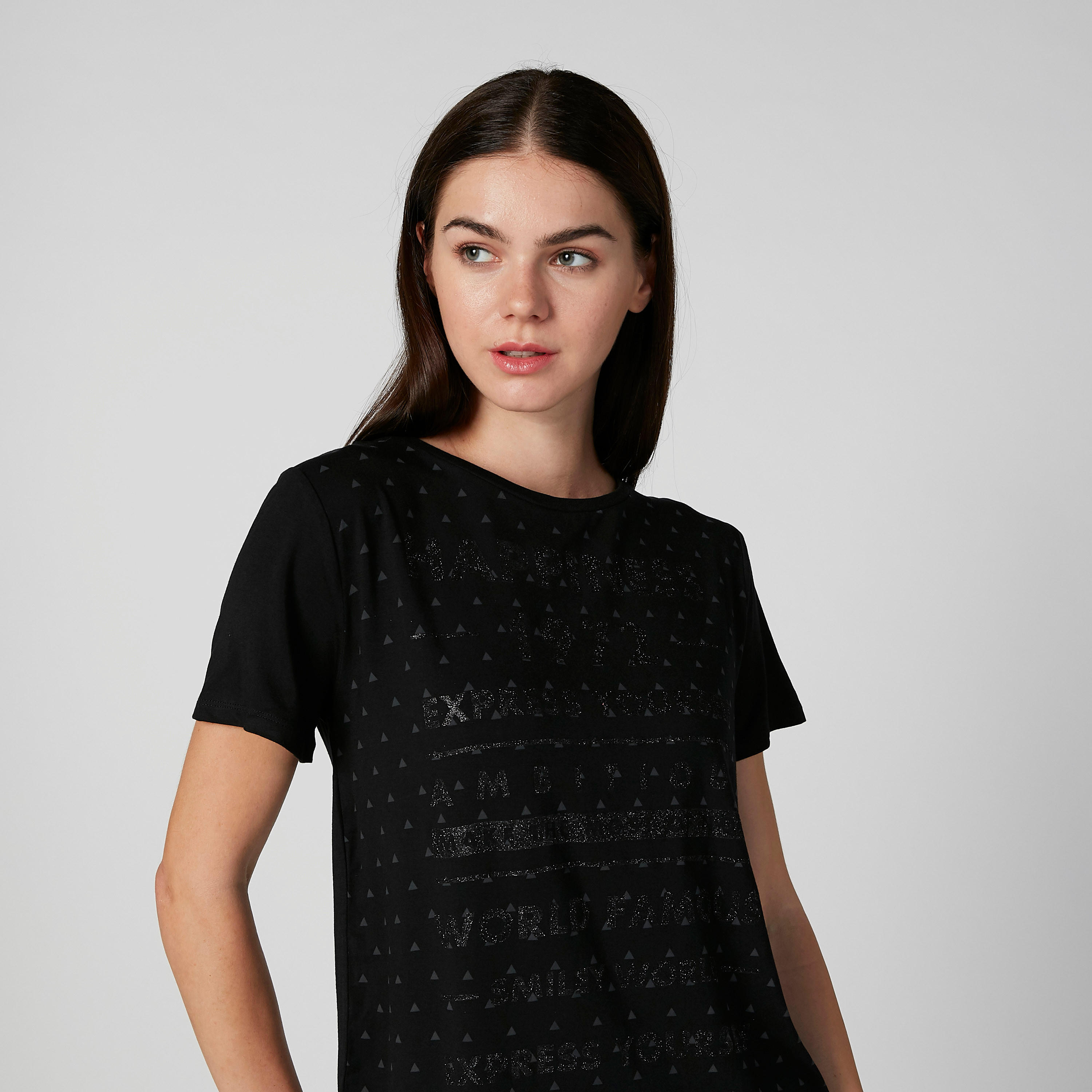 تيشيرت بياقة مستديرة وأكمام قصيرة وطبعات سمايلي وورلد-women-clothing-tshirts-image-3