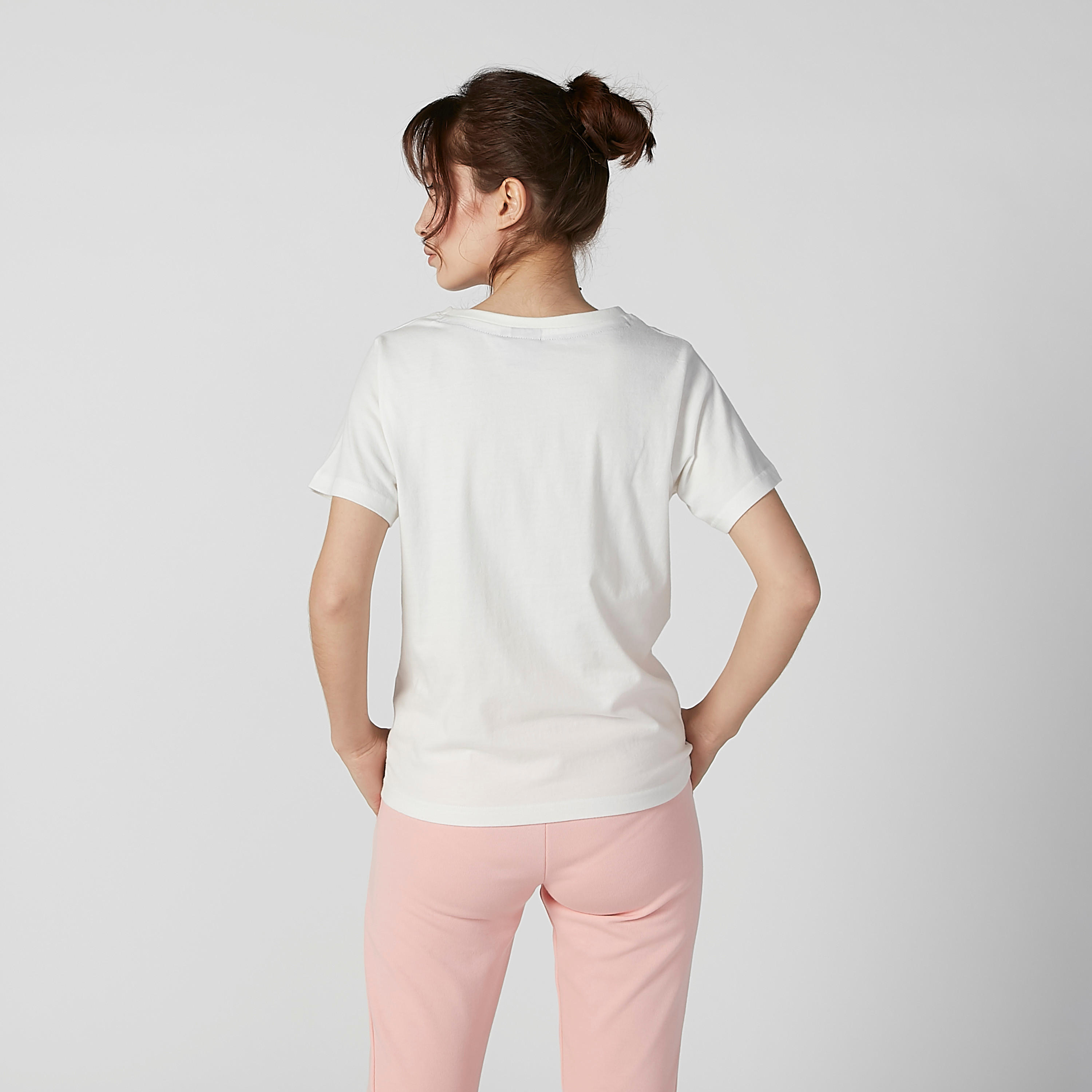 تيشيرت مستدام بياقة مستديرة وطبعات سمايلي وورلد-women-clothing-tshirts-image-3