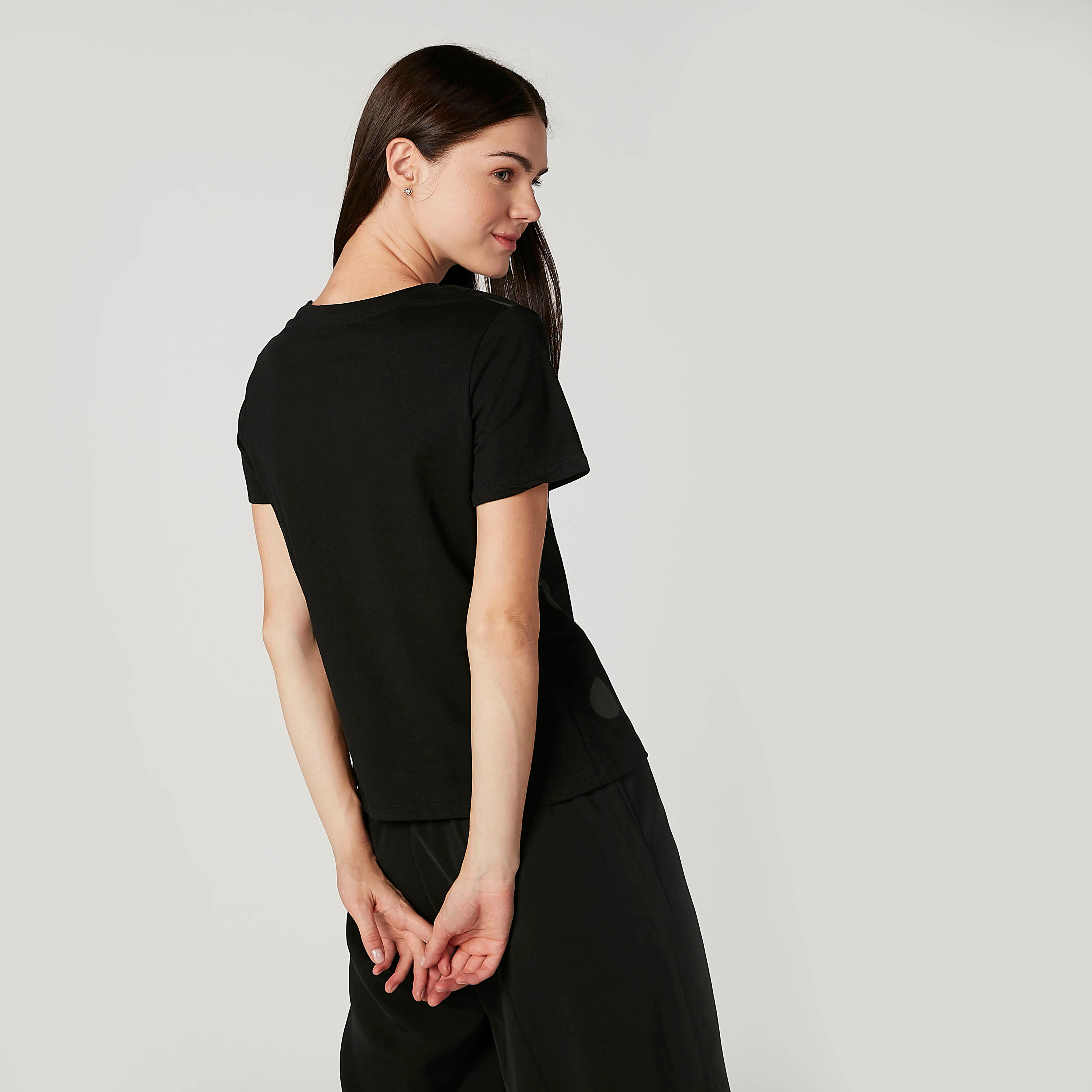 تيشيرت مستدام بياقة ضيّقة وطبعات سمايلي وورلد -women-clothing-tshirts-image-4