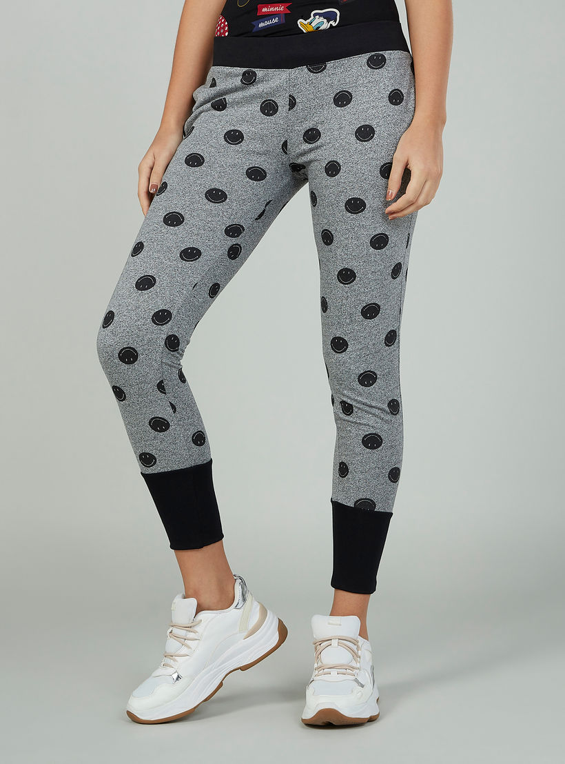 بنطلون رياضي مستدام سليم بخصر متوسط الارتفاع وطبعات سمايلي وورلد-women-clothing-bottoms-joggers-image-1