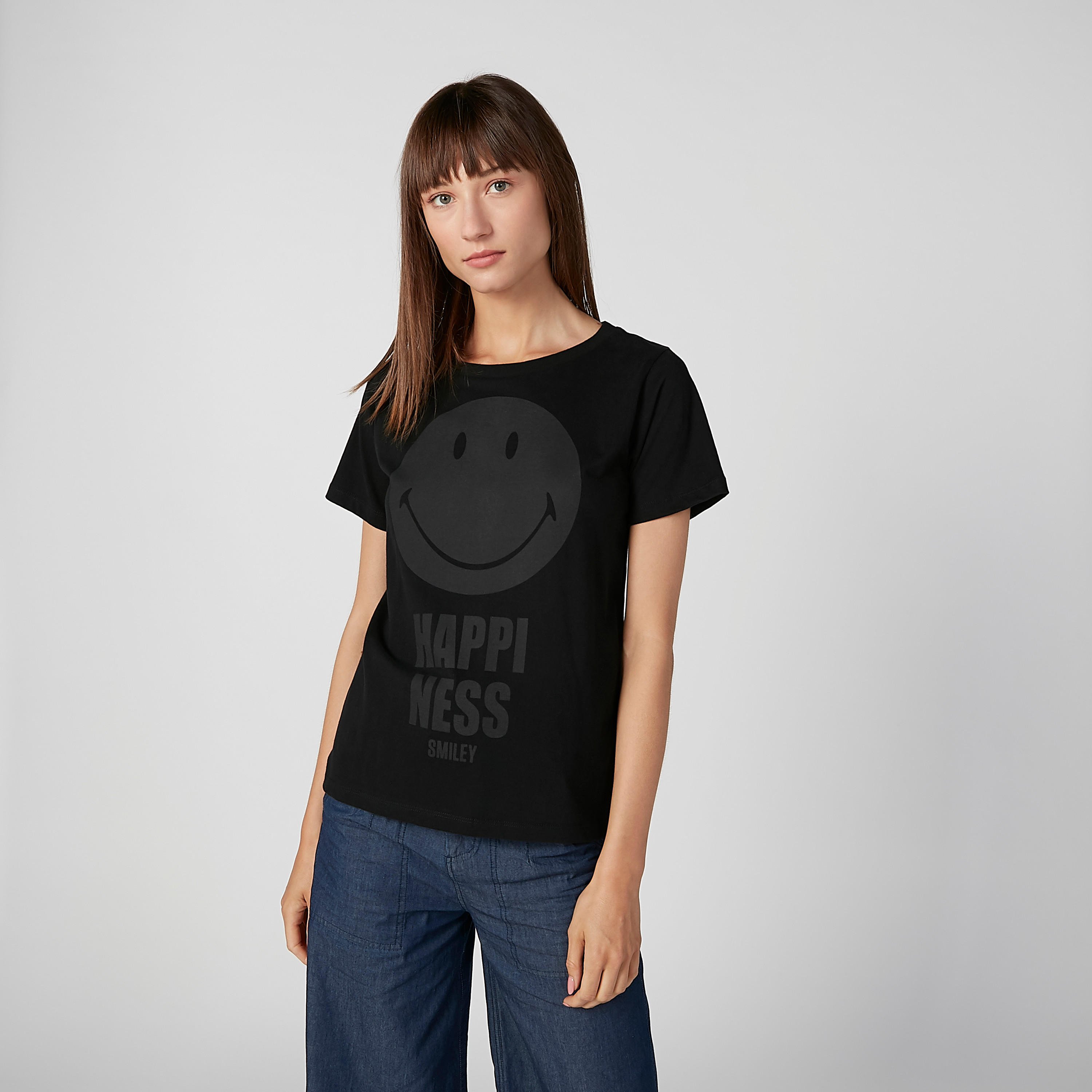تيشيرت  مستدام بأكمام قصيرة وطبعات سمايلي وورلد-women-clothing-tshirts-image-2