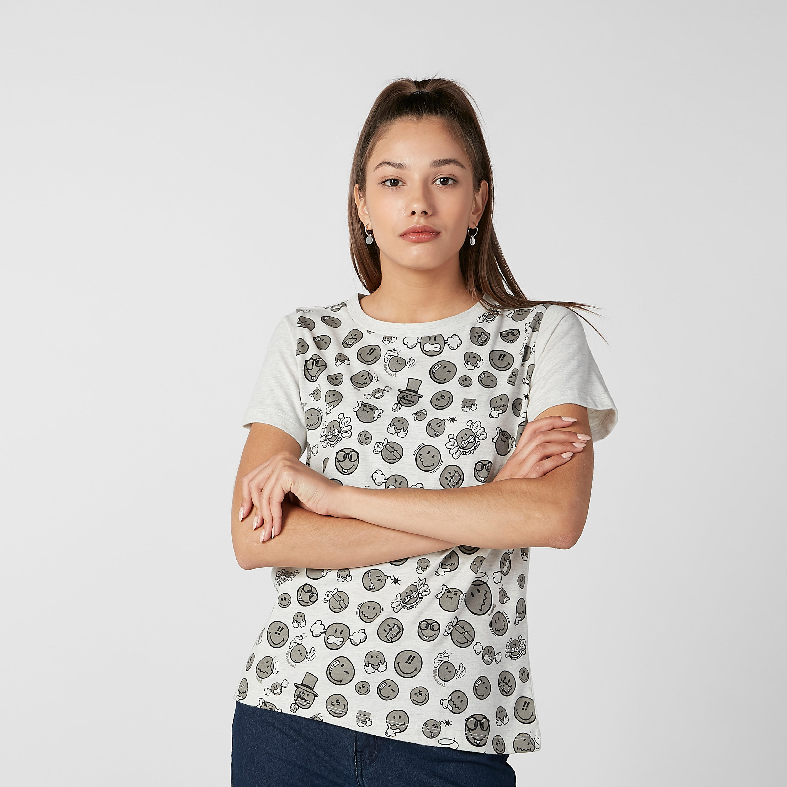 تيشيرت مستدام بياقة مستديرة وطبعات سمايلي وورلد -women-clothing-tshirts-image-5