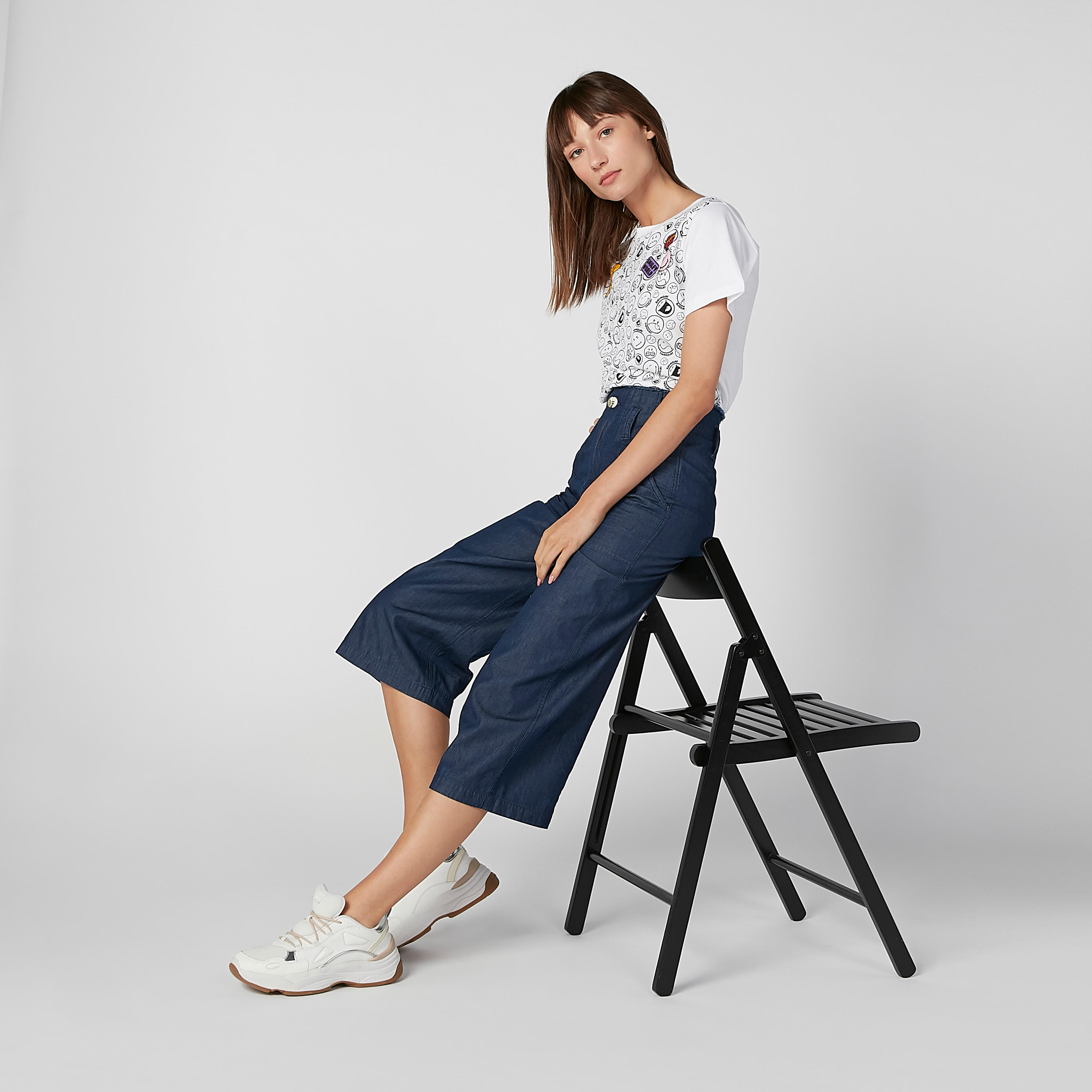 تيشيرت  مستدام بياقة ضيّقة وطبعات سمايلي وورلد -women-clothing-tshirts-image-2