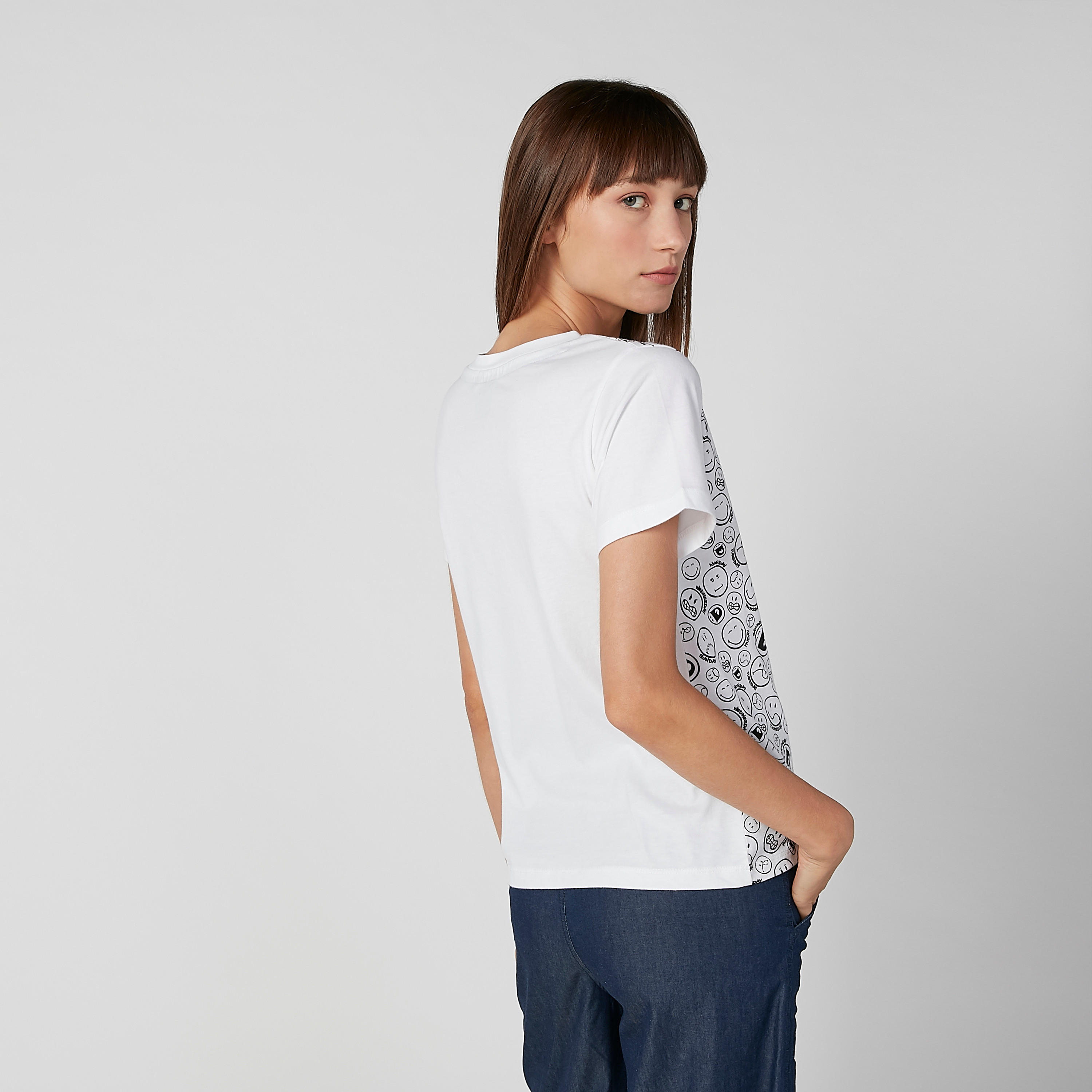 تيشيرت  مستدام بياقة ضيّقة وطبعات سمايلي وورلد -women-clothing-tshirts-image-3