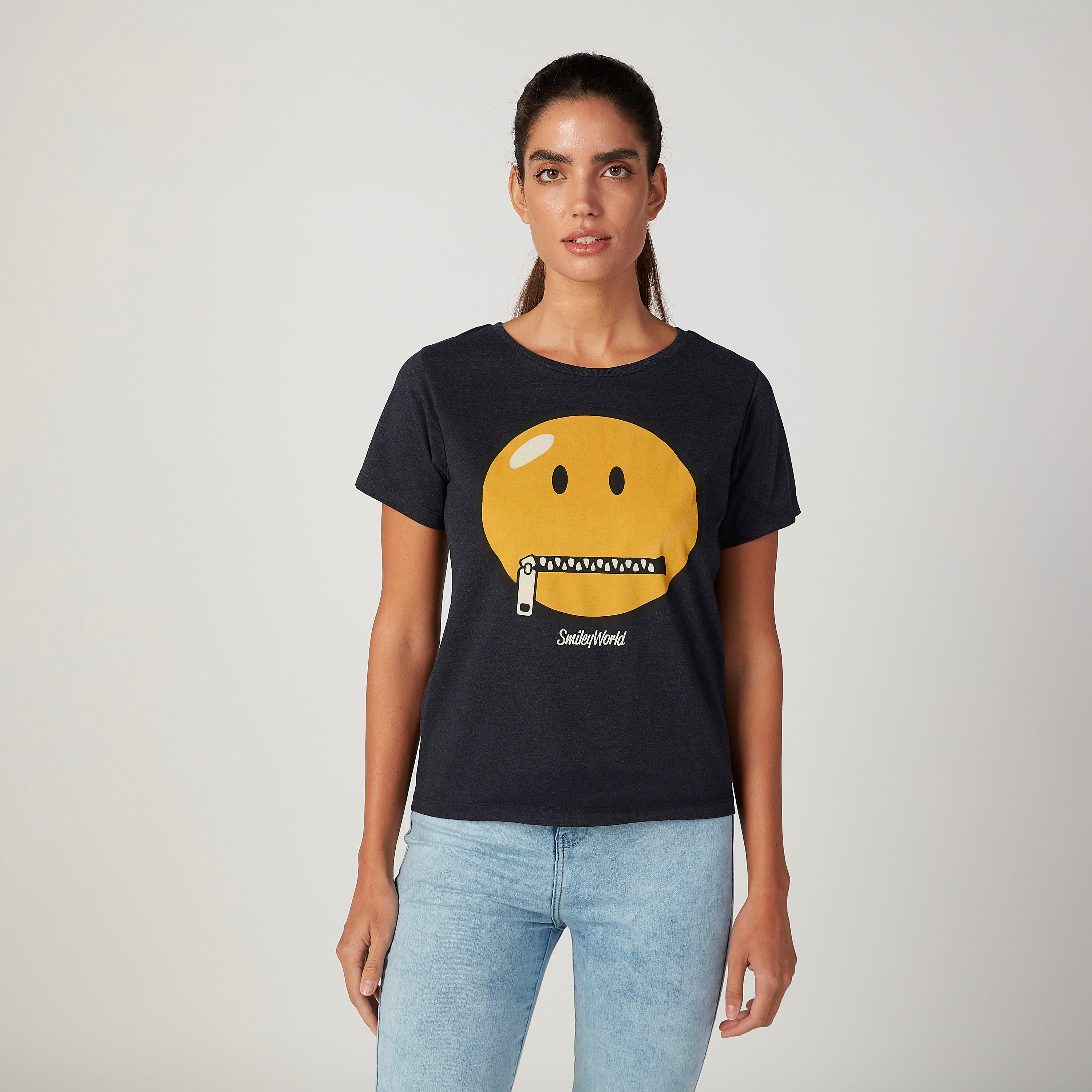 تيشيرت مستدام بأكمام قصيرة وطبعات سمايلي وورلد -women-clothing-tshirts-image-1
