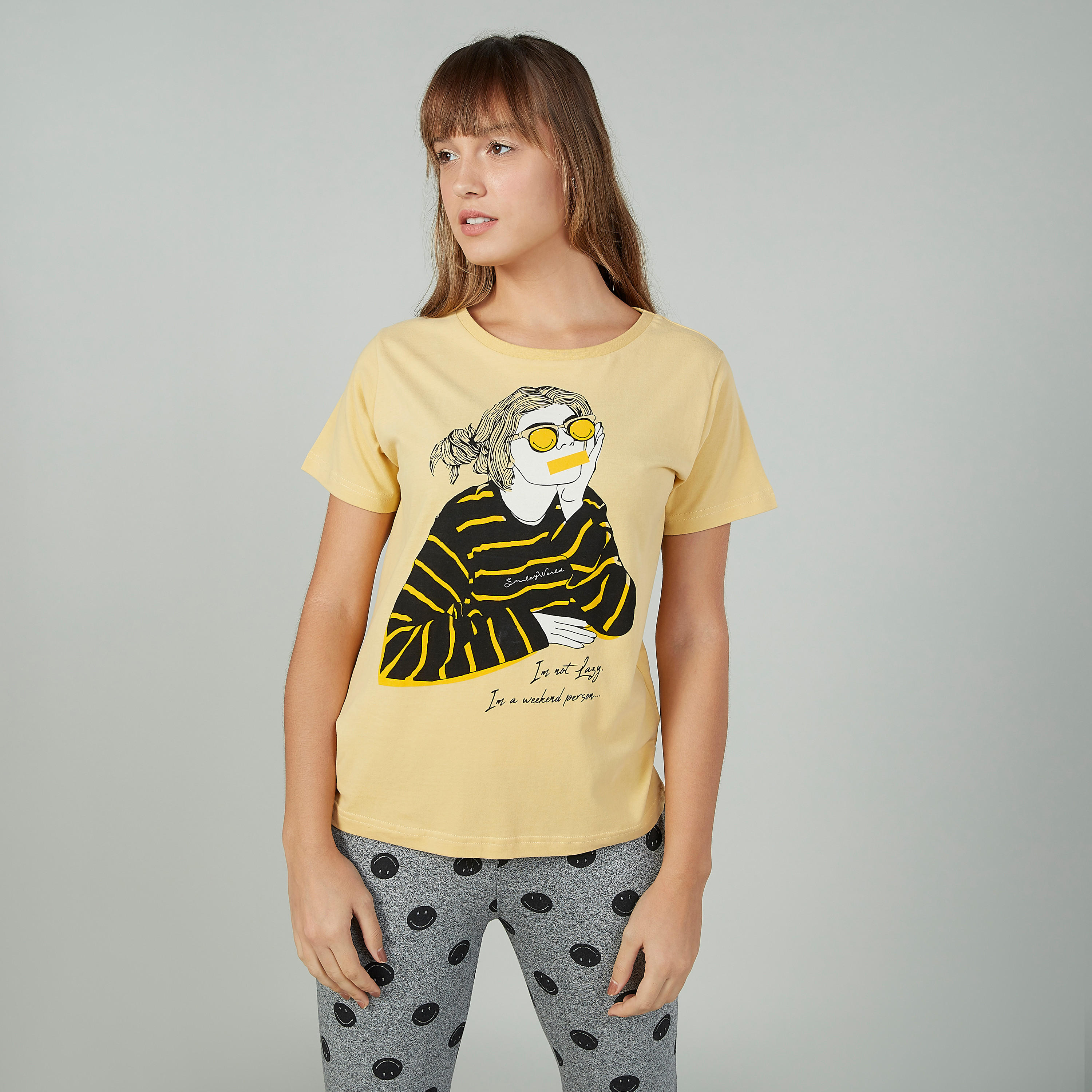 تيشيرت مستدام سليم بياقة ضيّقة وطبعات سمايلي وورلد -women-clothing-tshirts-image-1