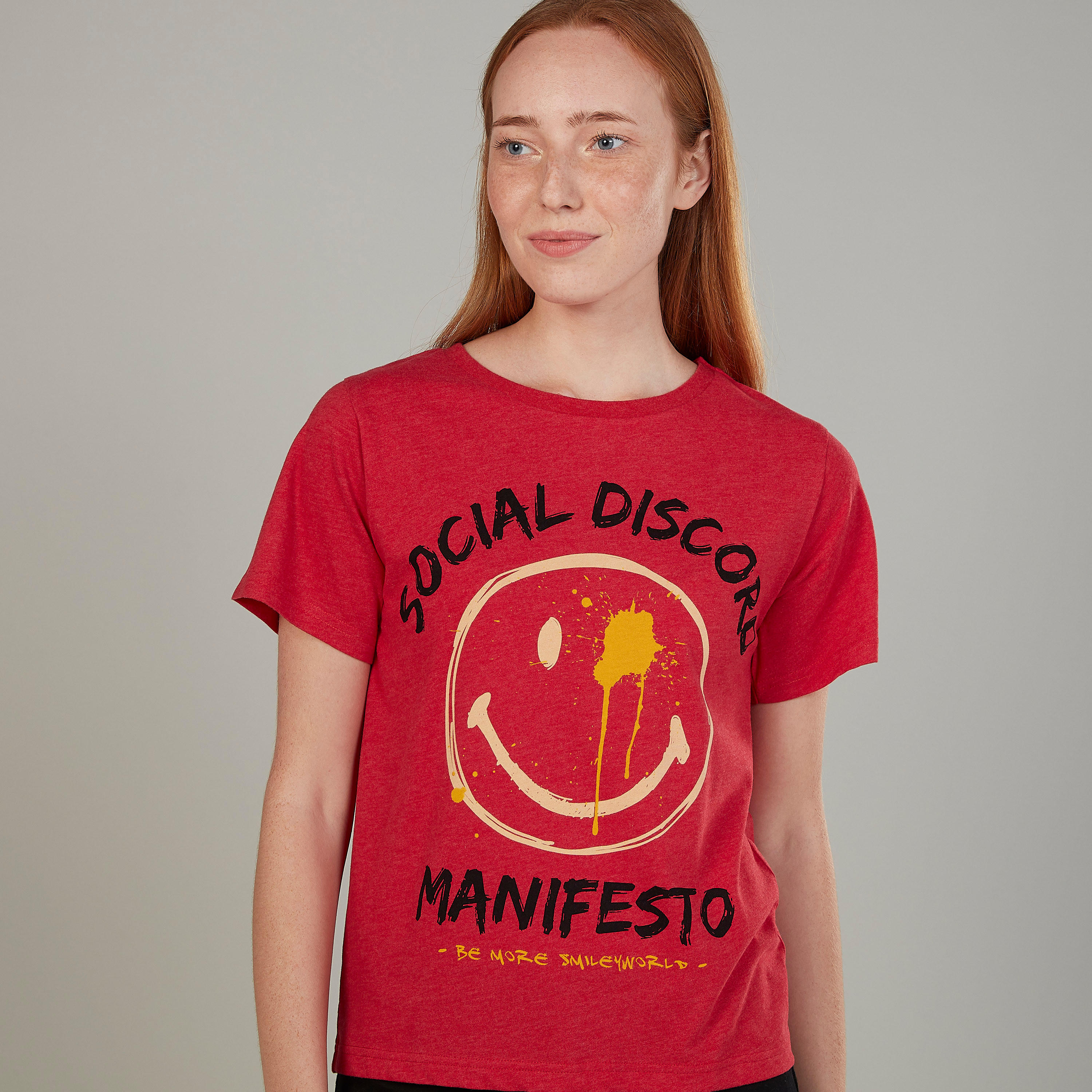 تيشيرت بياقة مستديرة وأكمام قصيرة وطبعات سمايلي وورلد-women-clothing-tshirts-image-3